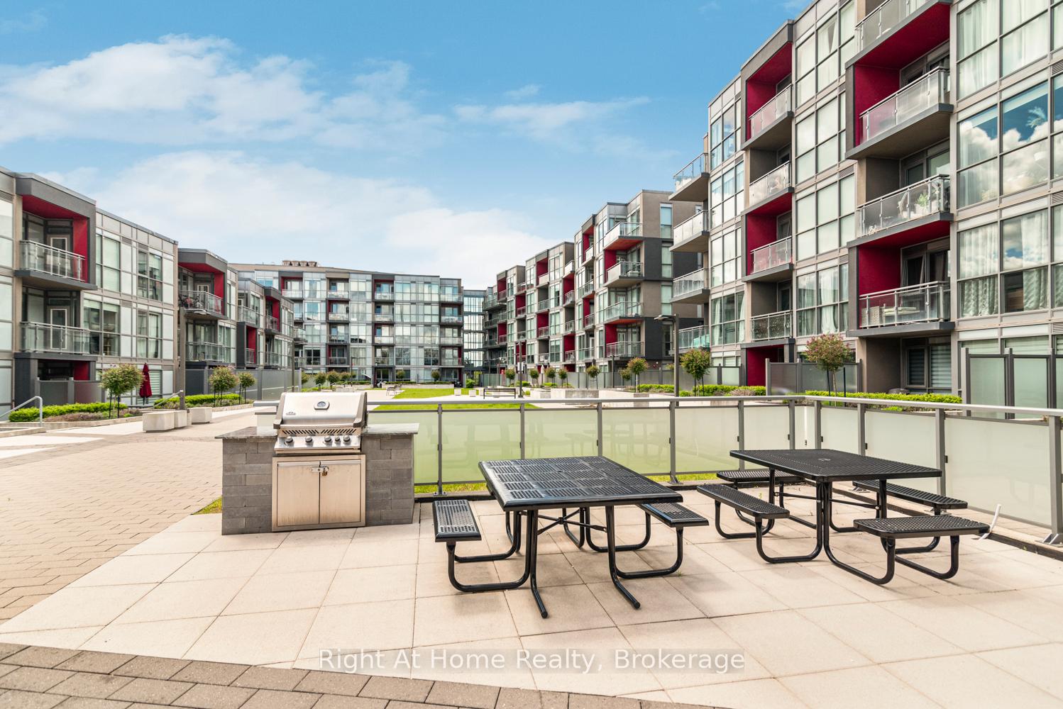 1 Bedroom Condo at 5260 Dundas, Burlington For sale