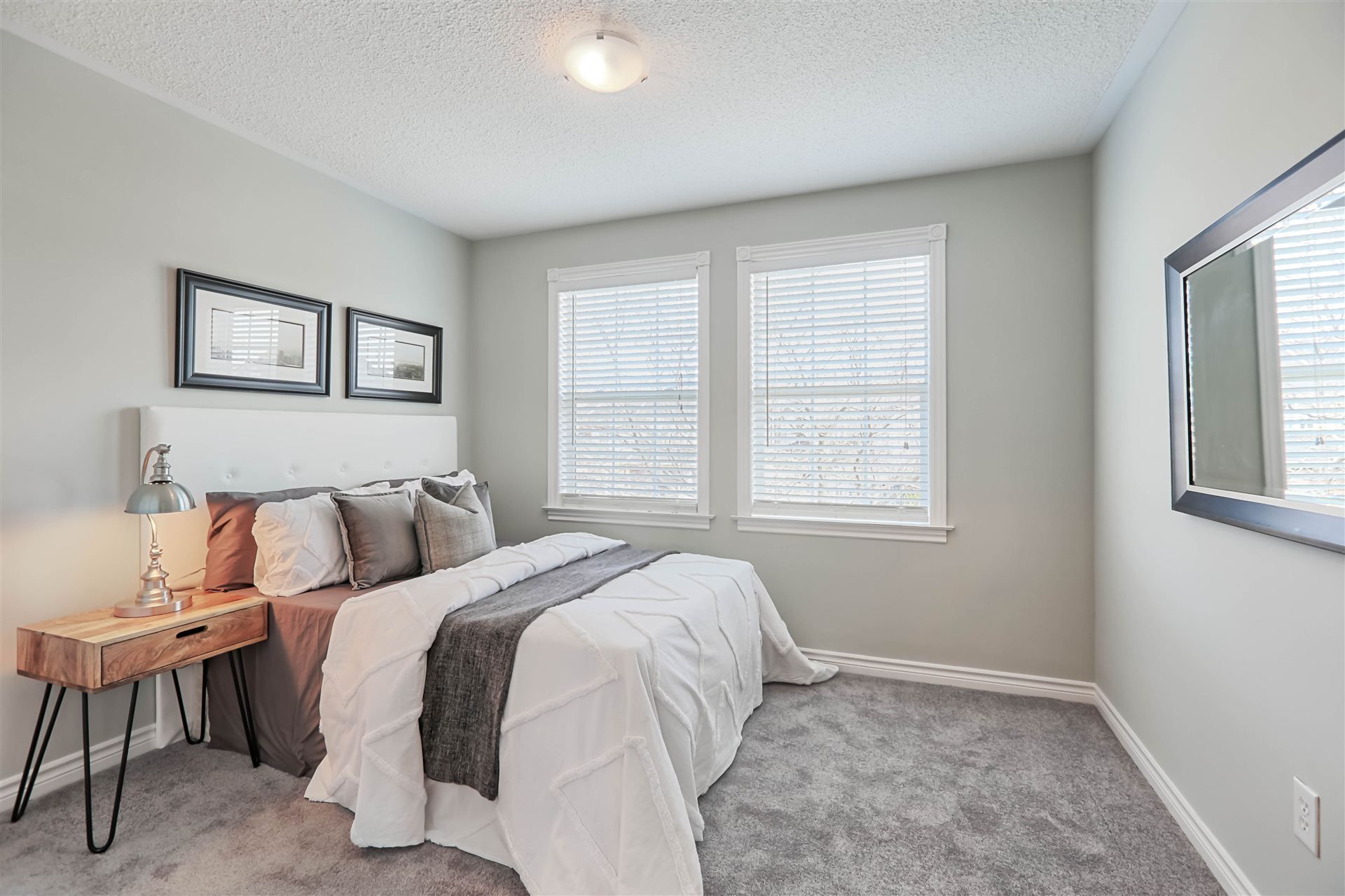 834 Mckay Crescent