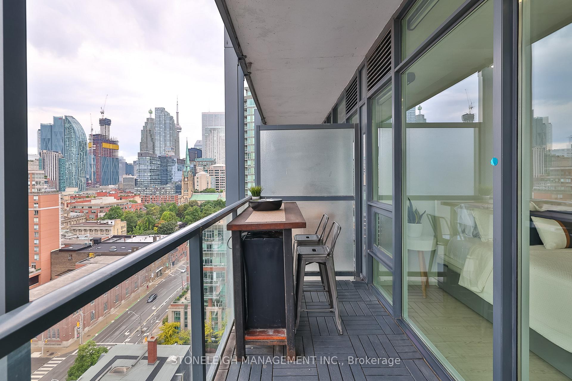 2 Bedrooms Condo at 105 George,  Toronto For sale