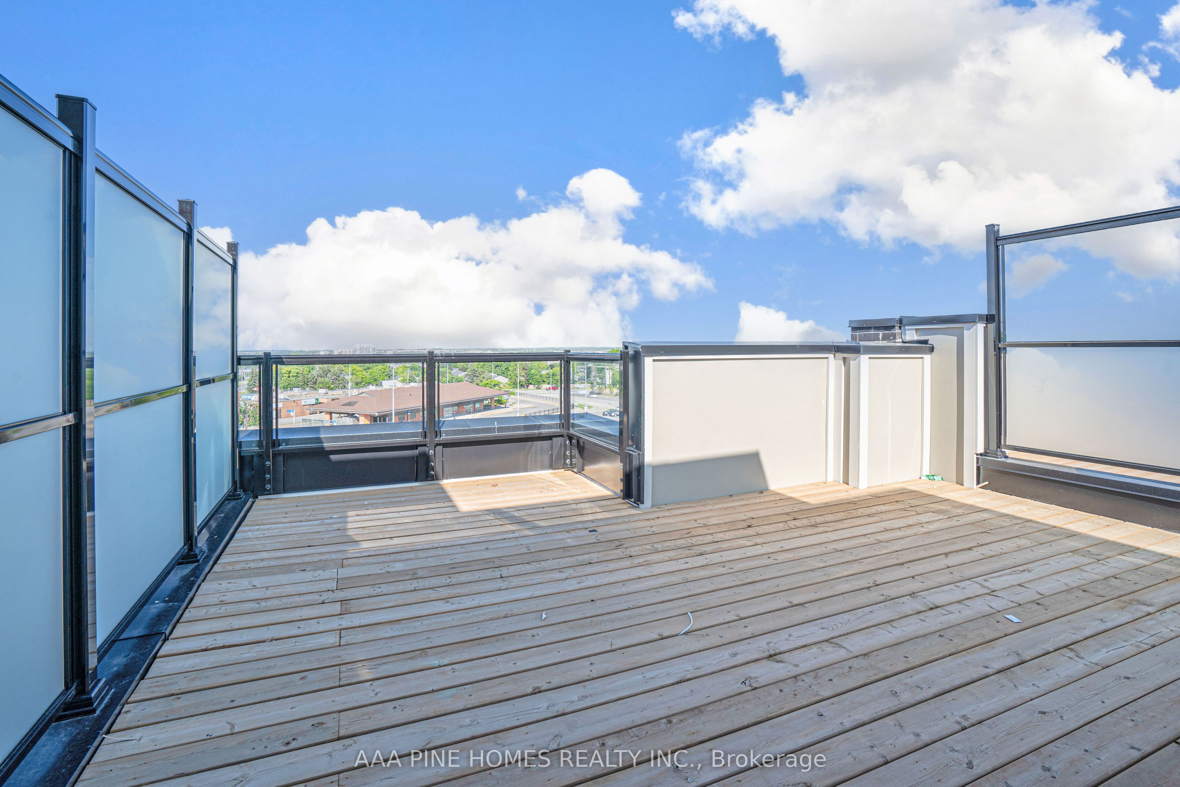 20 Lytham Green Circle, ##4