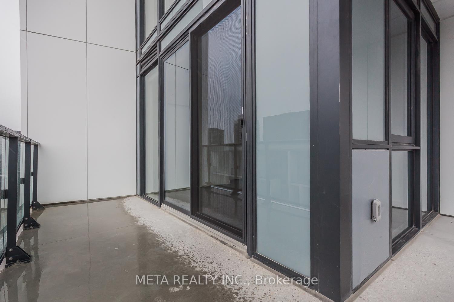 2 Bedrooms Condo at 9 Tecumseth, Toronto For sale