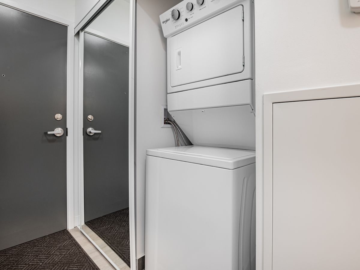 5180 Yonge Street 1107