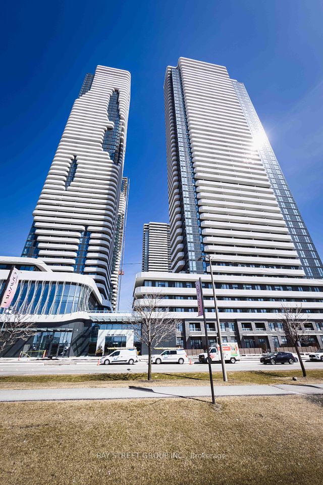 225 Commerce