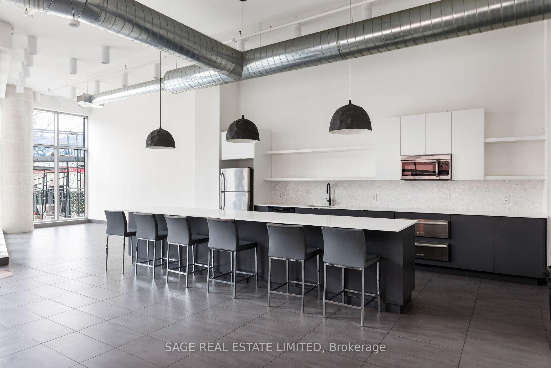 2 Bedrooms Condo at 150 East Liberty, Toronto For sale