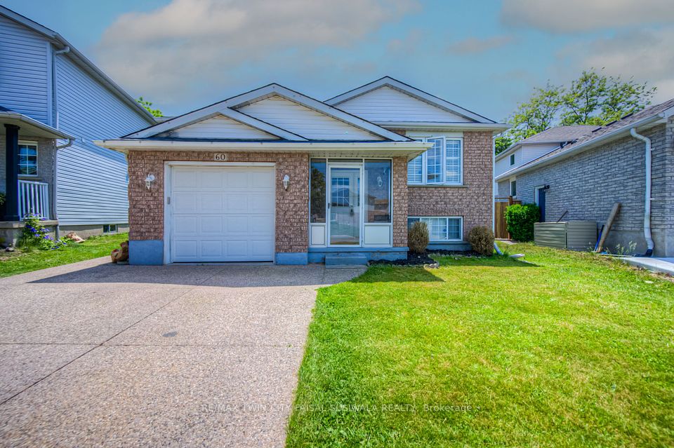 60 Castlewood