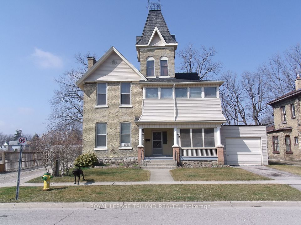 92 Moore