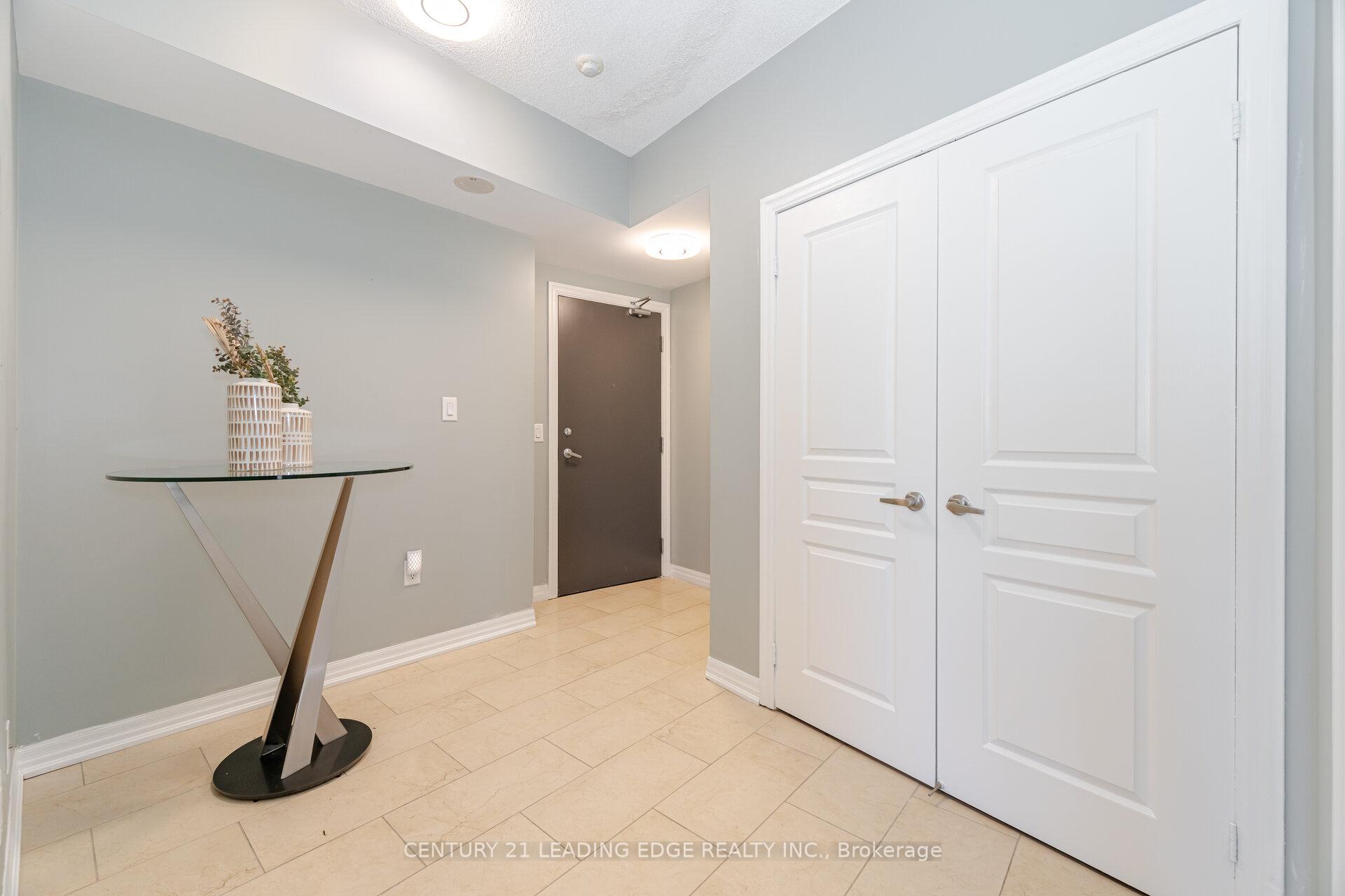 3 Bedrooms Co-op at 223 Webb, Mississauga For sale