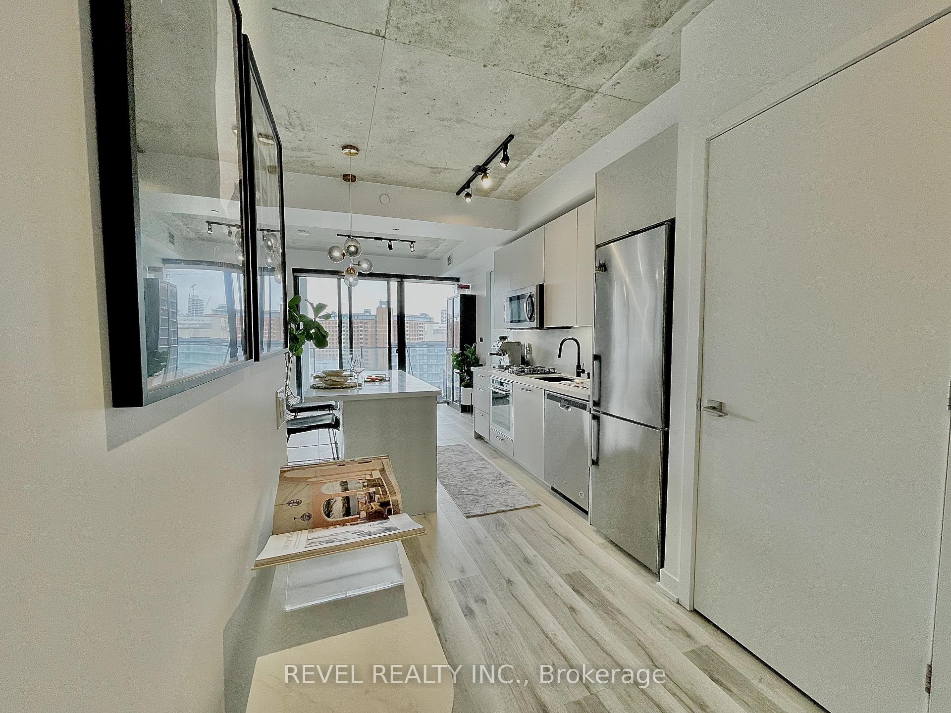 2 Bedrooms Condo at 55 Ontario, Toronto For sale