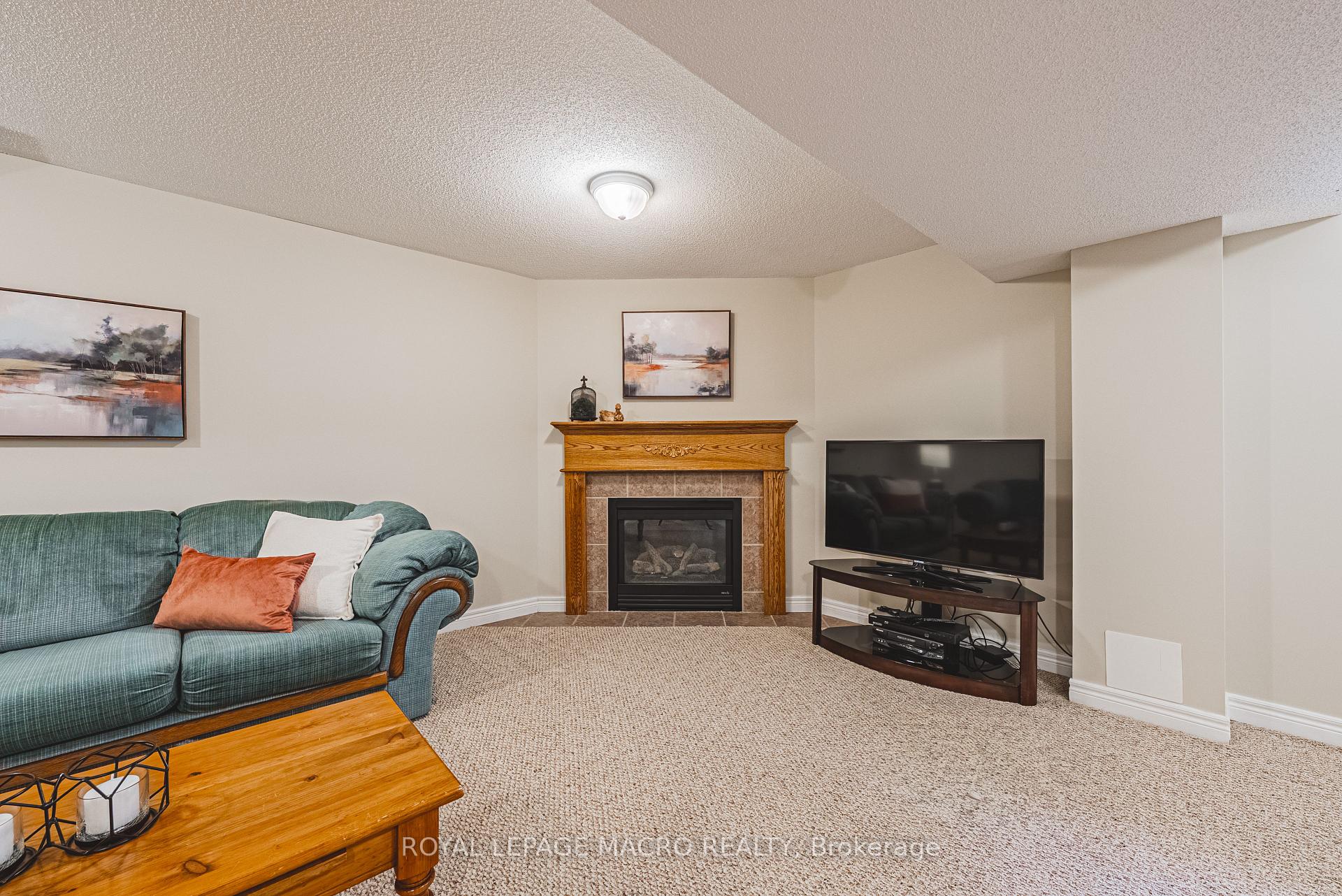 1 Bedroom Condo at 34 Southbrook, Hamilton For sale