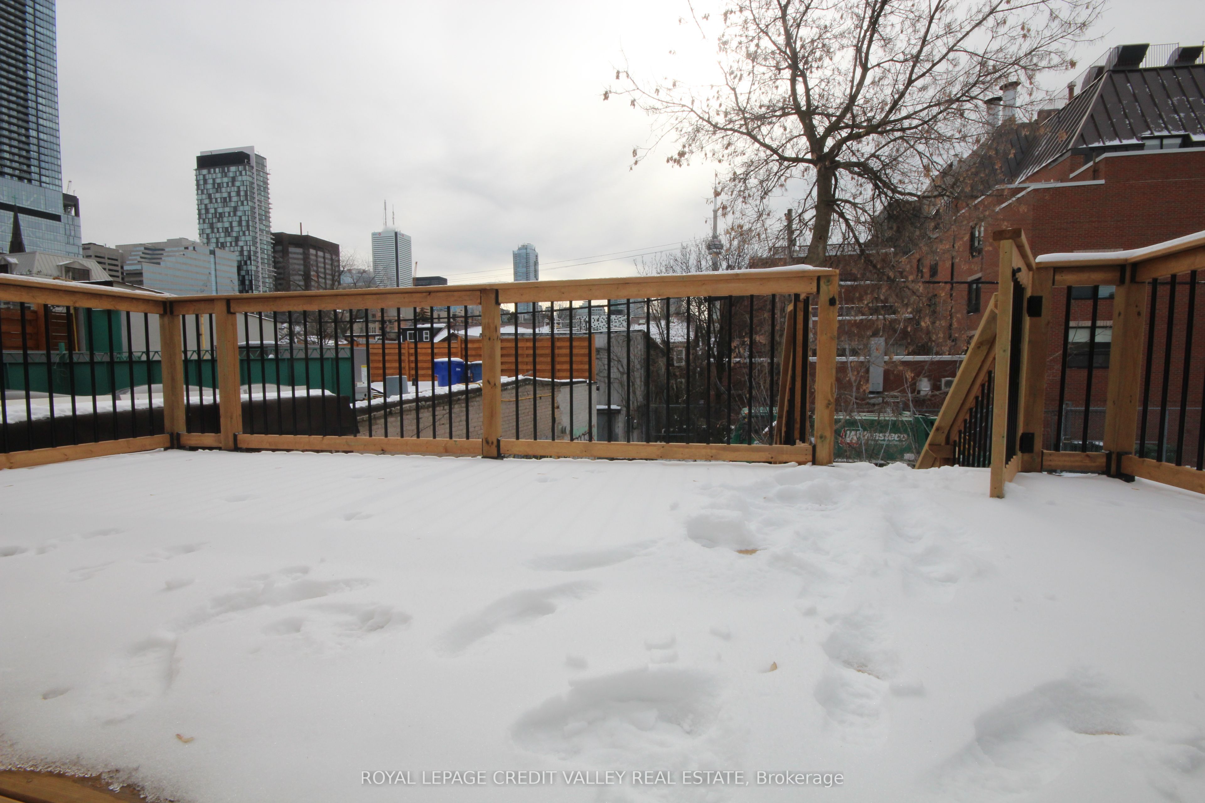 31 Baldwin Street, #Upper