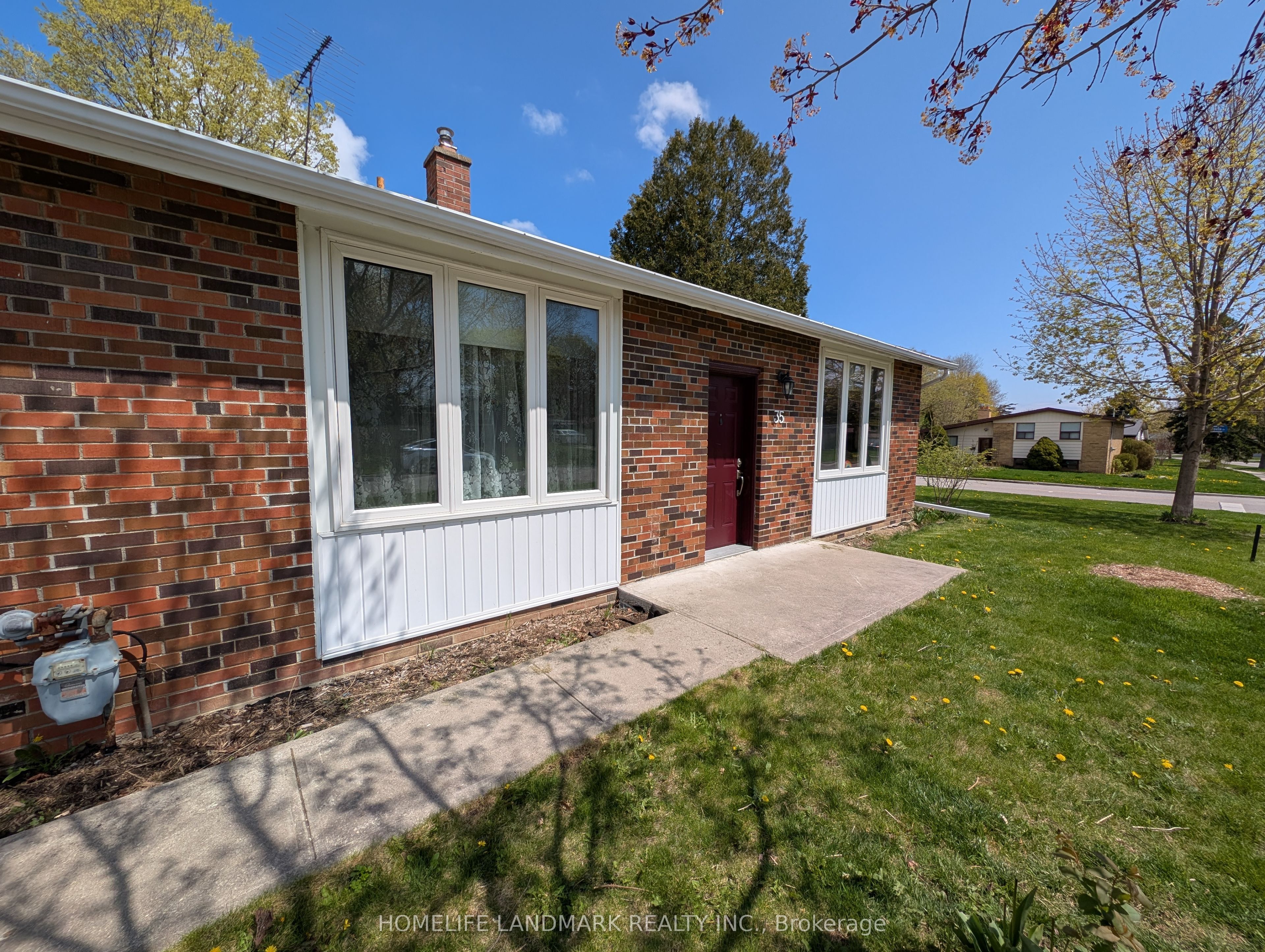 35 Benshire Drive