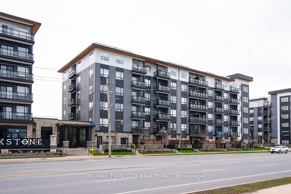 251 Northfield