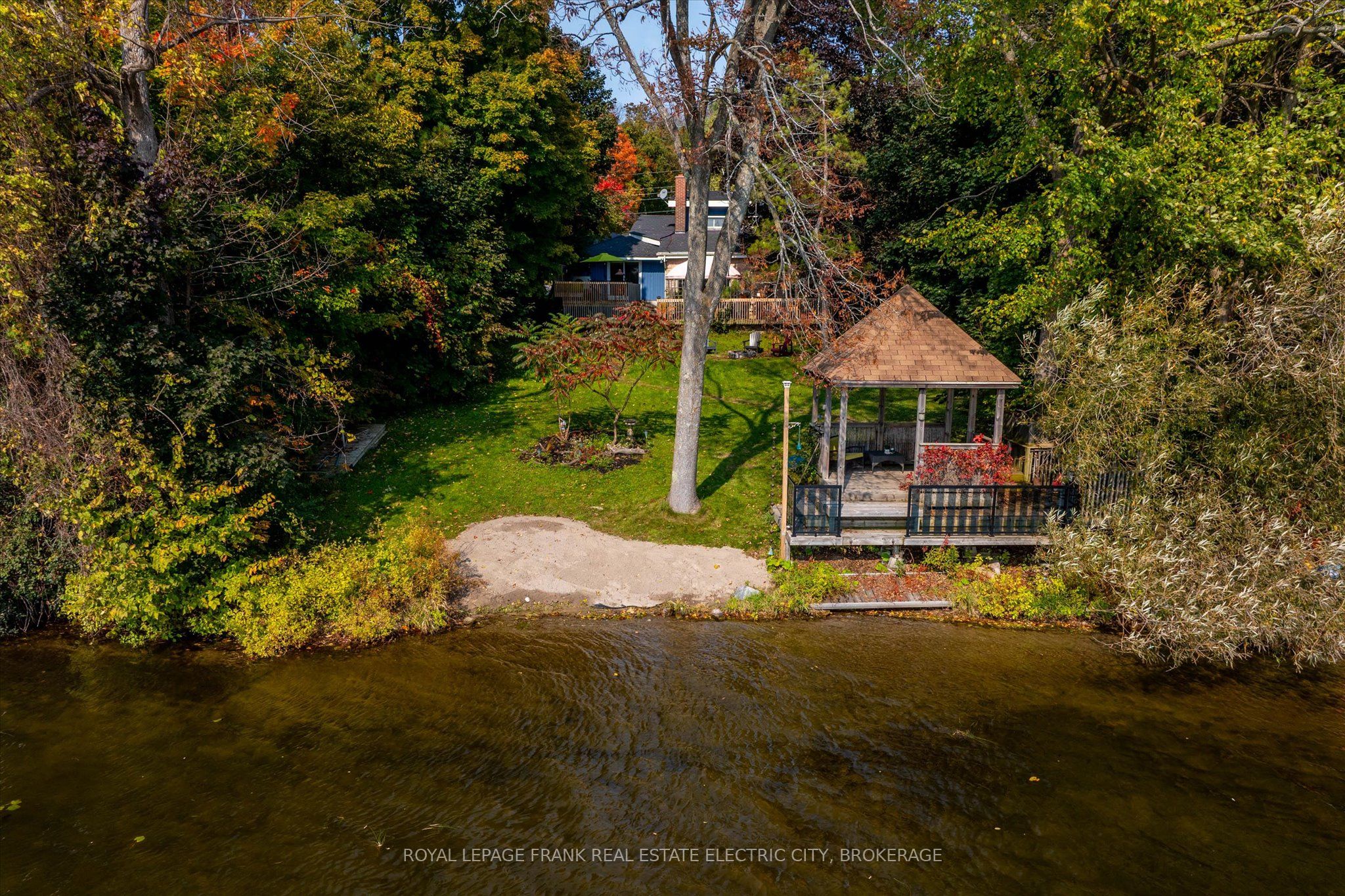 99 Lakeside Drive