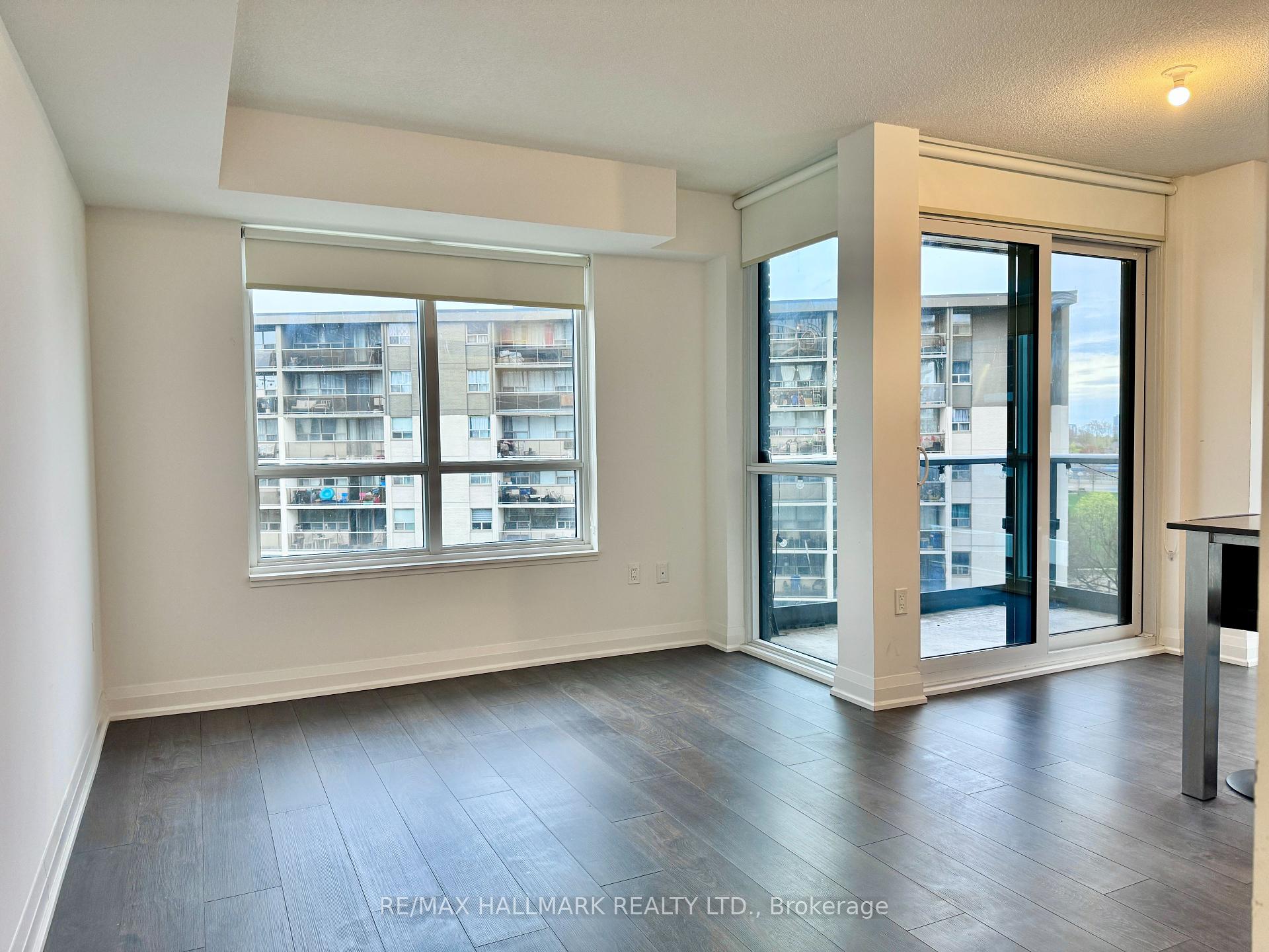2 Bedrooms Condo at 26 Gibbs, Toronto For sale