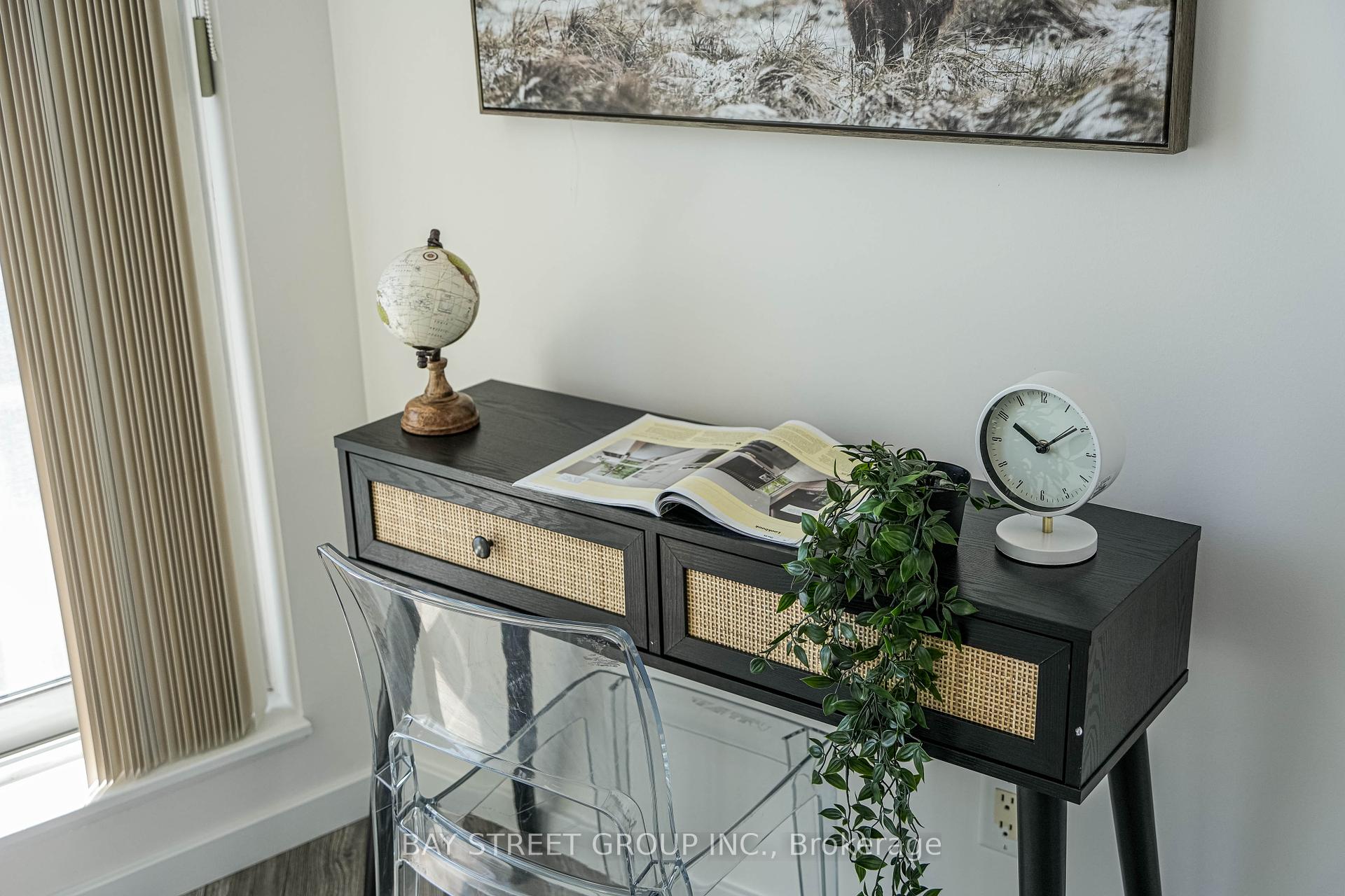 1 Bedroom Condo at 8 York, Toronto For sale