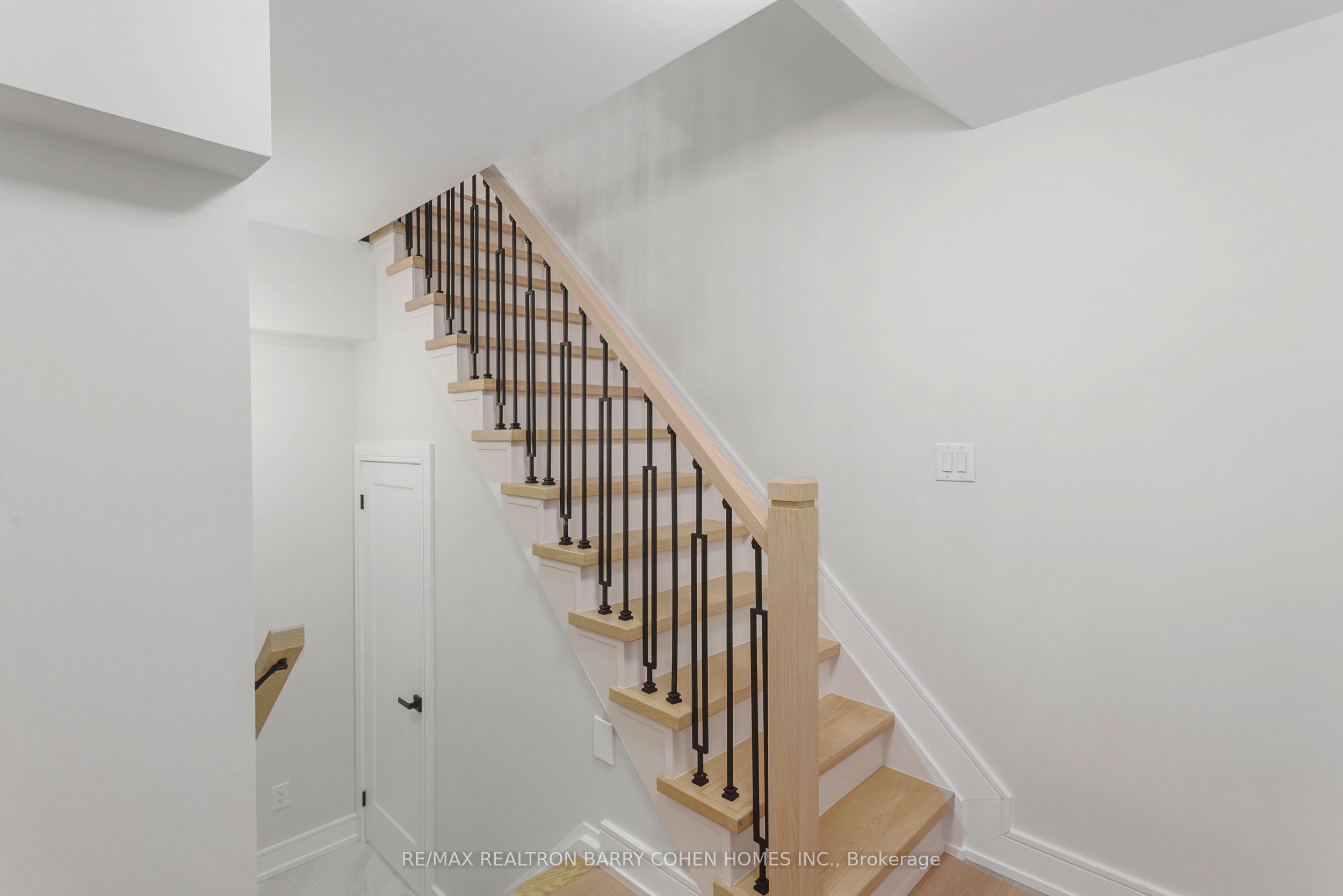 21 Galleria Parkway, #21