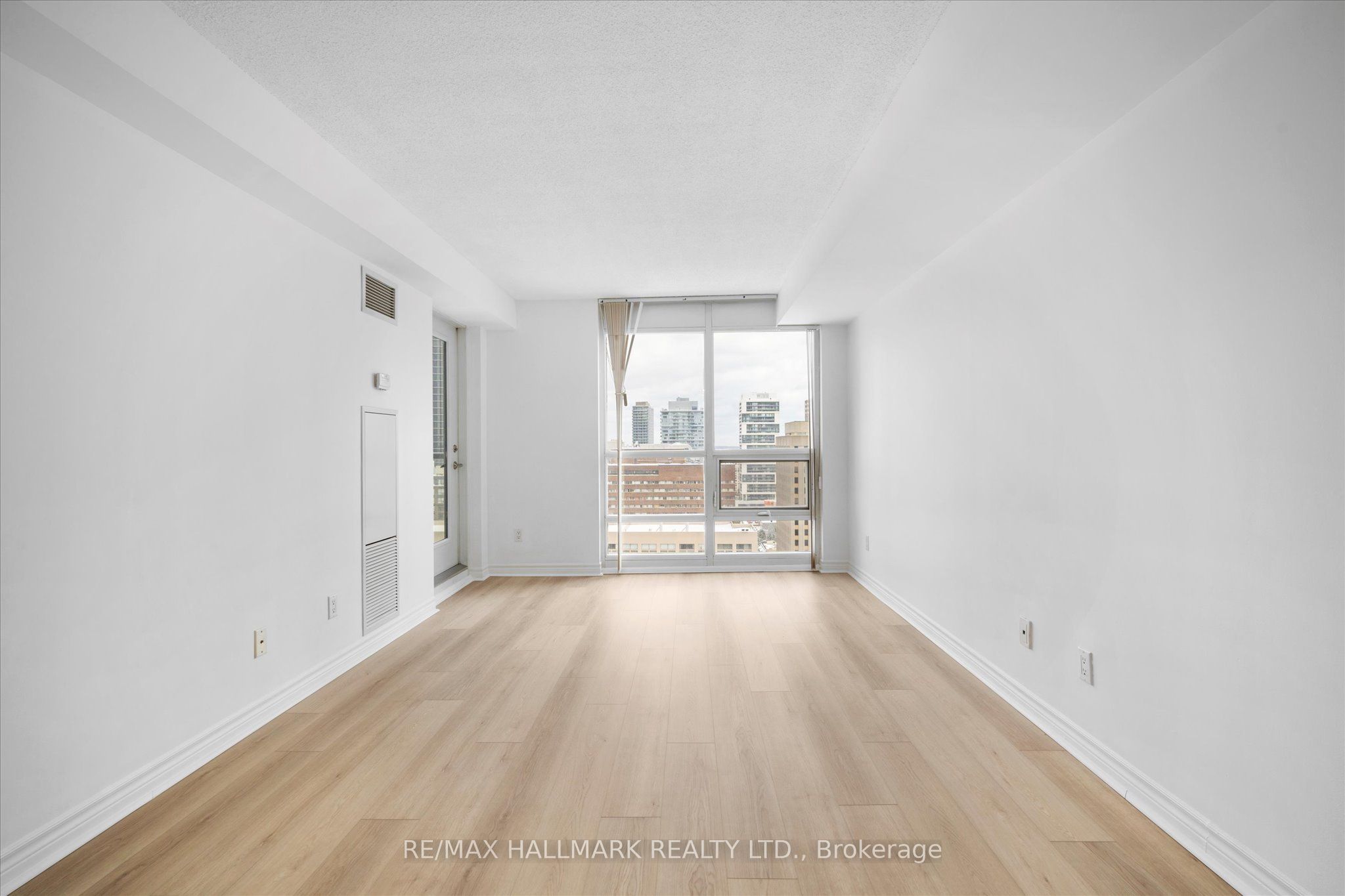 761 Bay Street, #2303