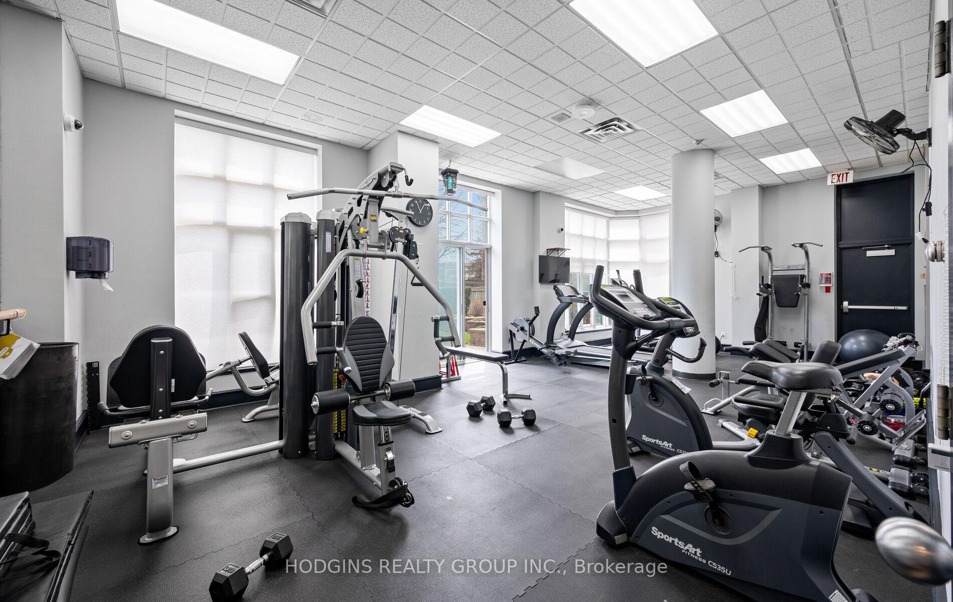 1 Bedroom Condo at 21 Overlea, Toronto For sale