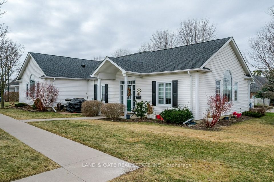 1055 Birchwood