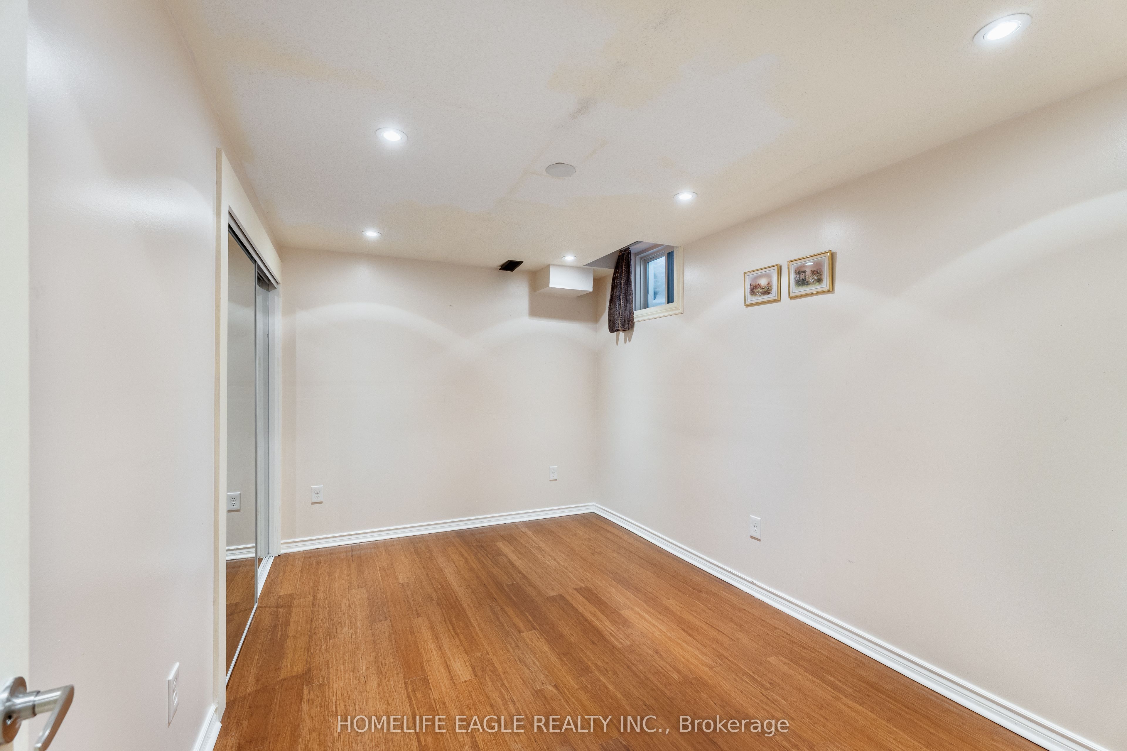 74 Bulmer Crescent