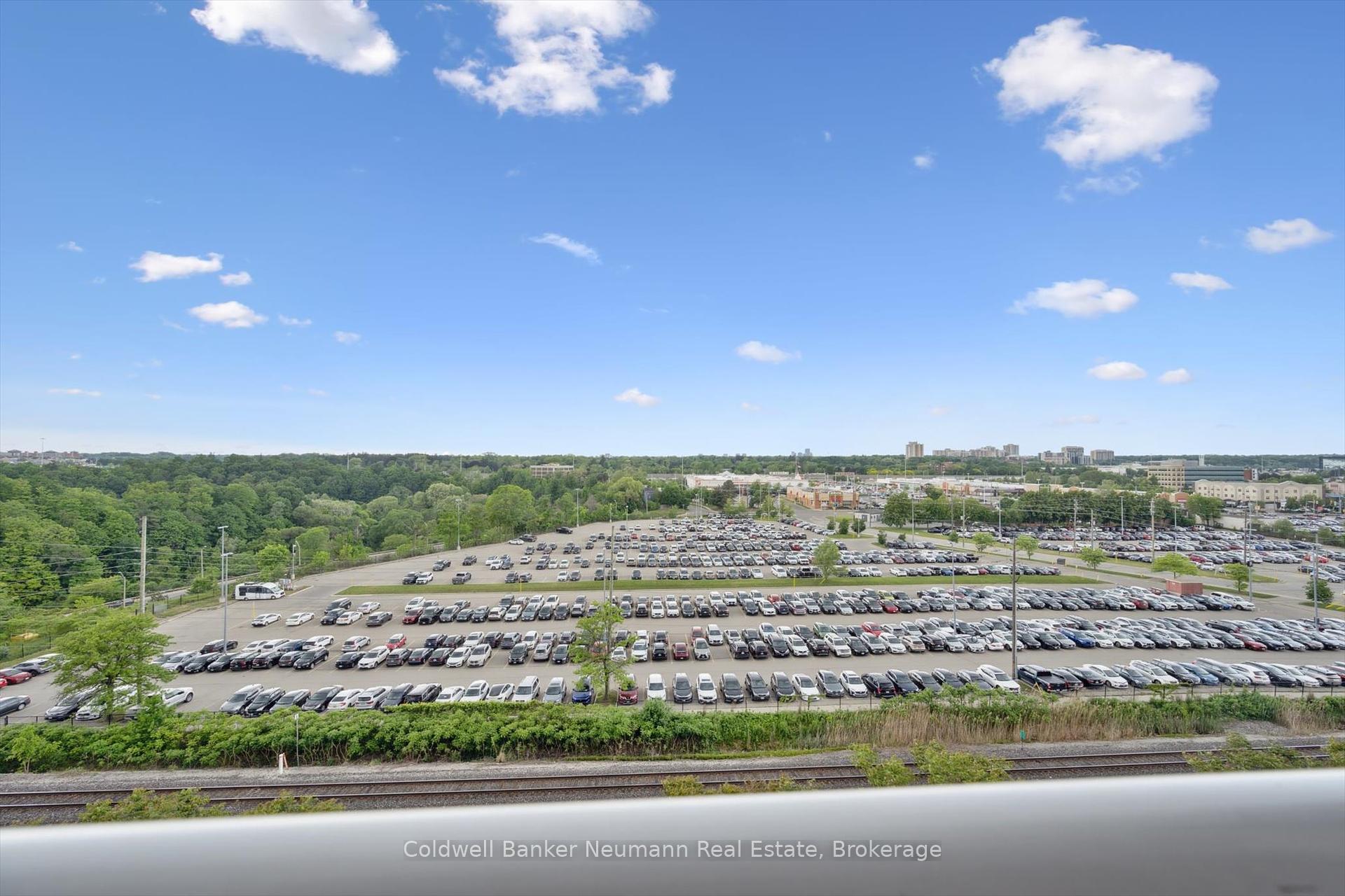 1 Bedroom Condo at 40 Old Mill, Oakville For sale