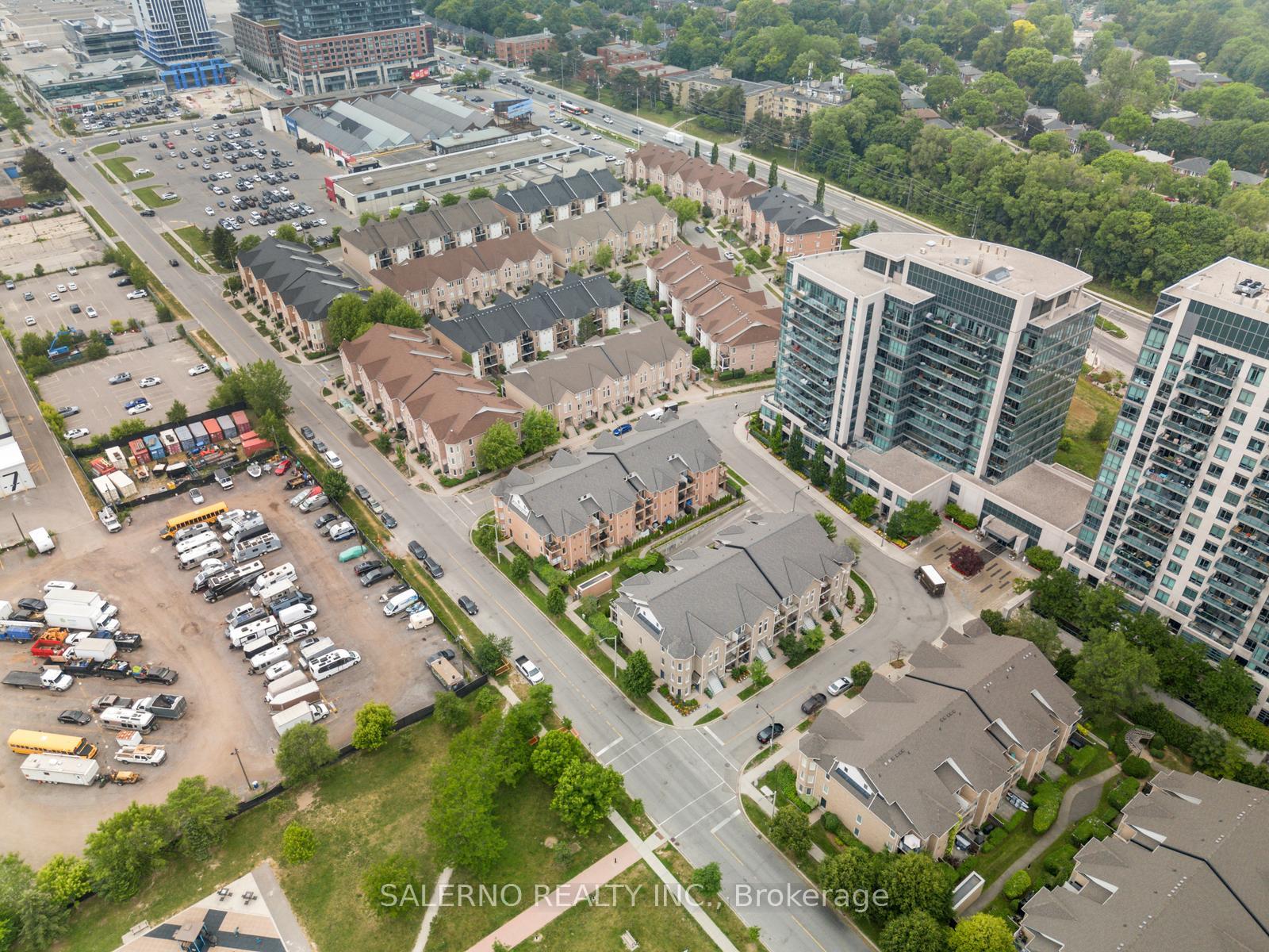 3 Bedrooms Condo at 128 Aerodrome, Toronto For sale