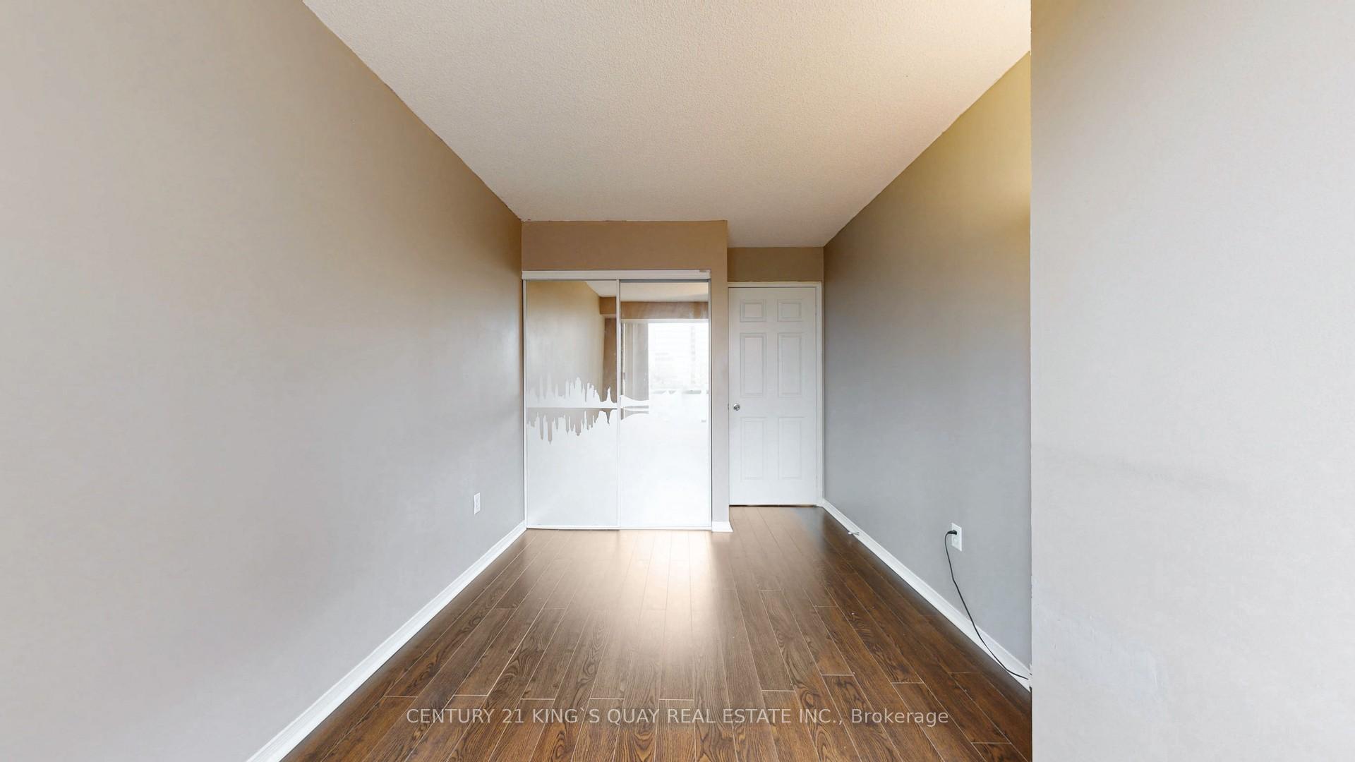 2 Bedrooms Condo at 18 Pemberton, Toronto For sale