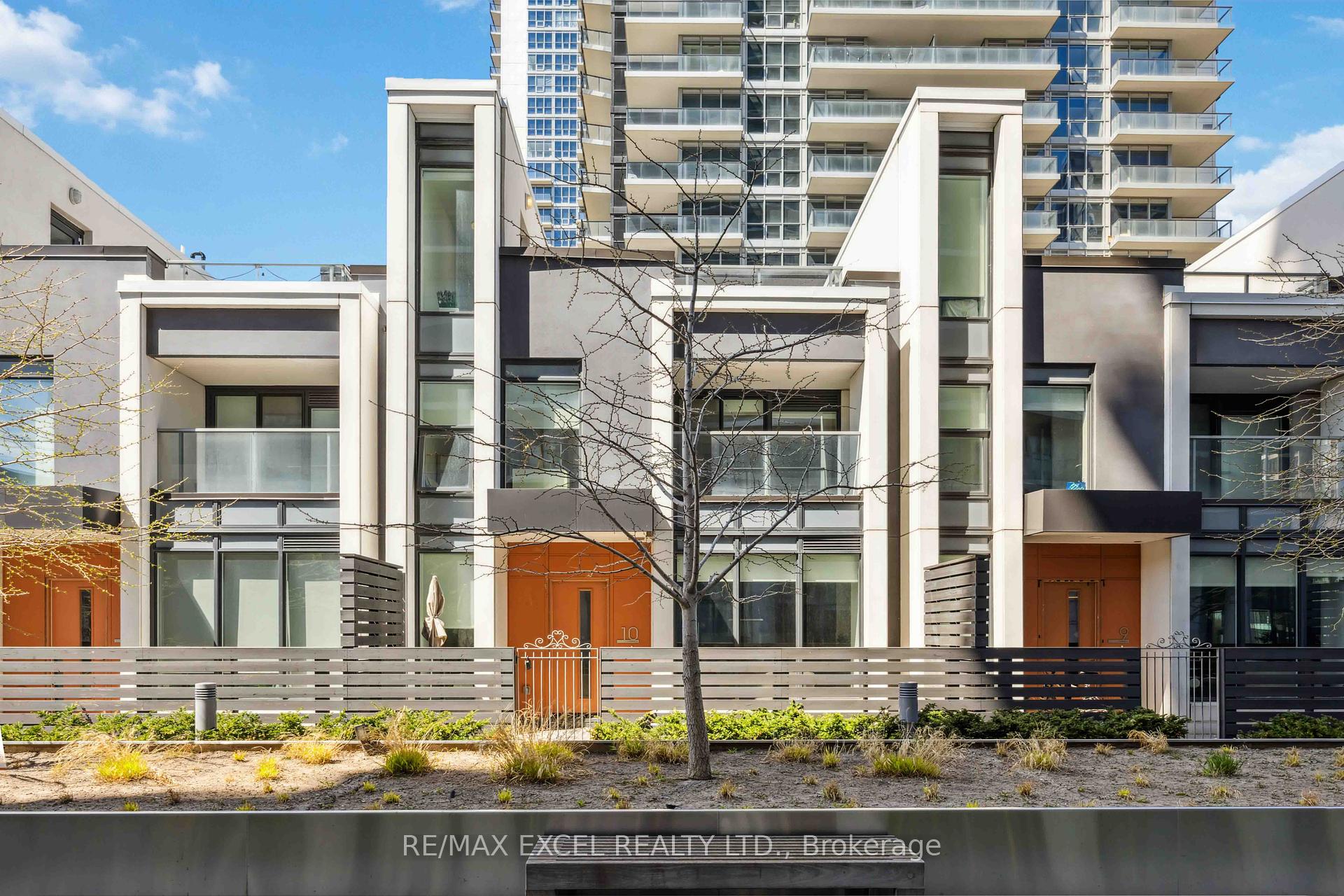 3 Bedrooms Condo at 113 Mcmahon, Toronto For sale