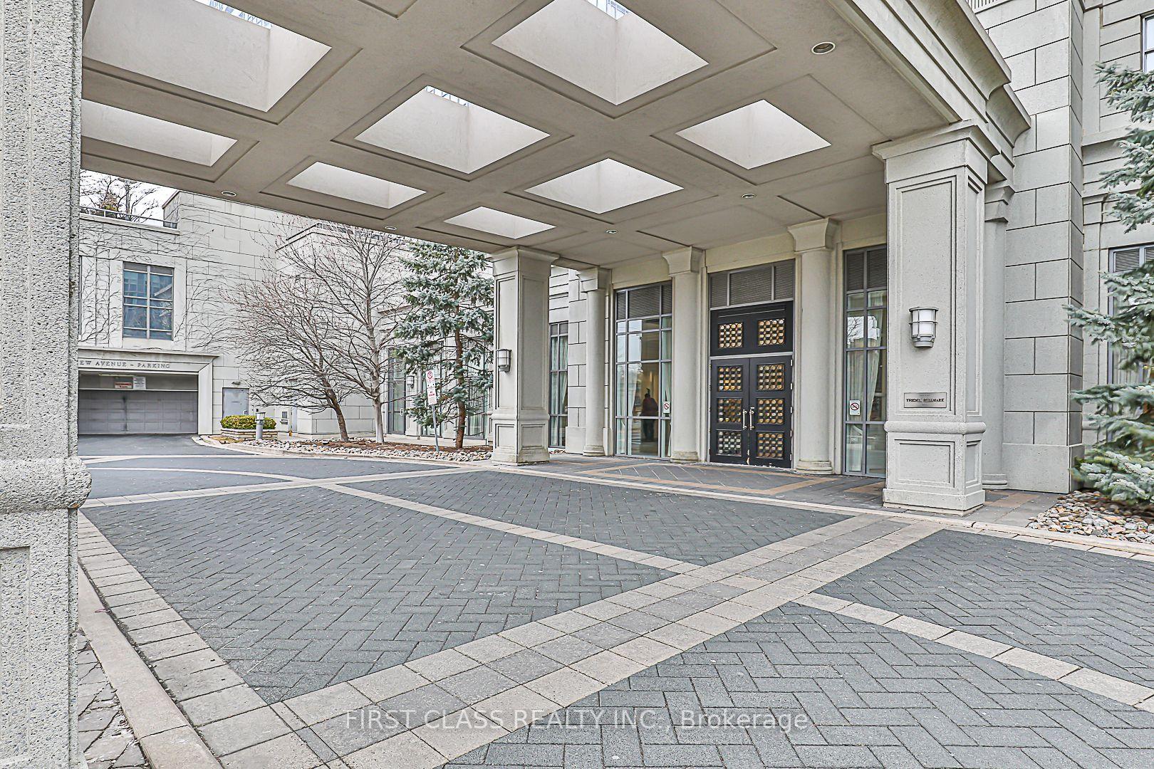 2 Bedrooms Condo at 15 Greenview,  Toronto For sale