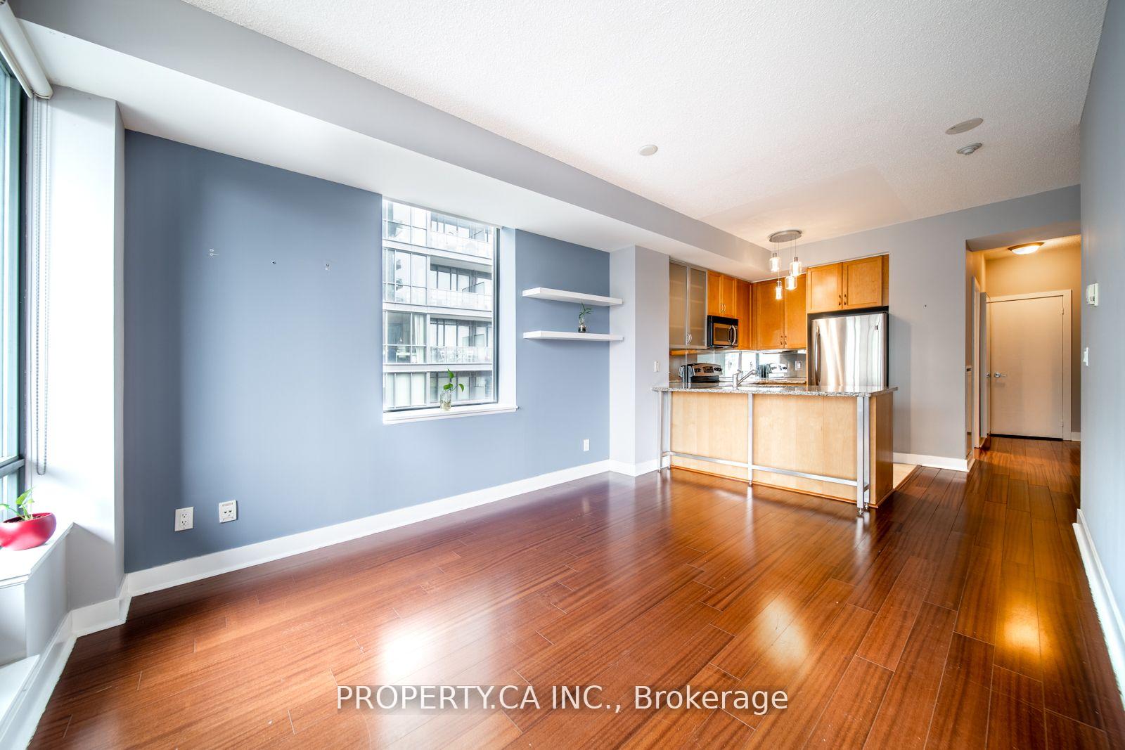 2 Bedrooms Condo at 438 King, Toronto For sale