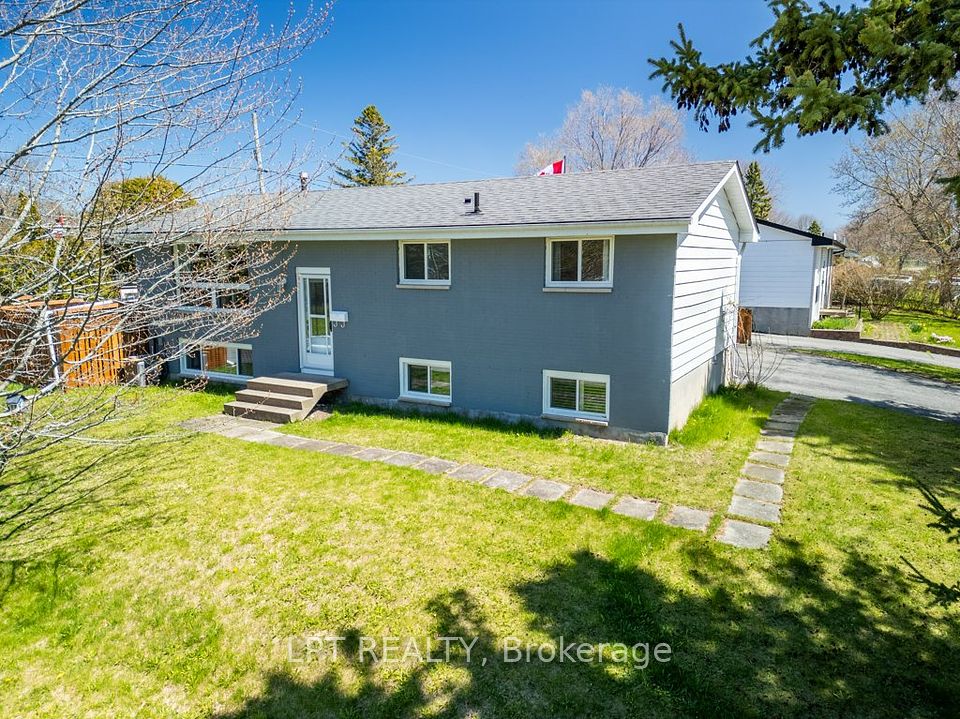 3 Deerfield Street, Loyalist, ON K7N 1P5