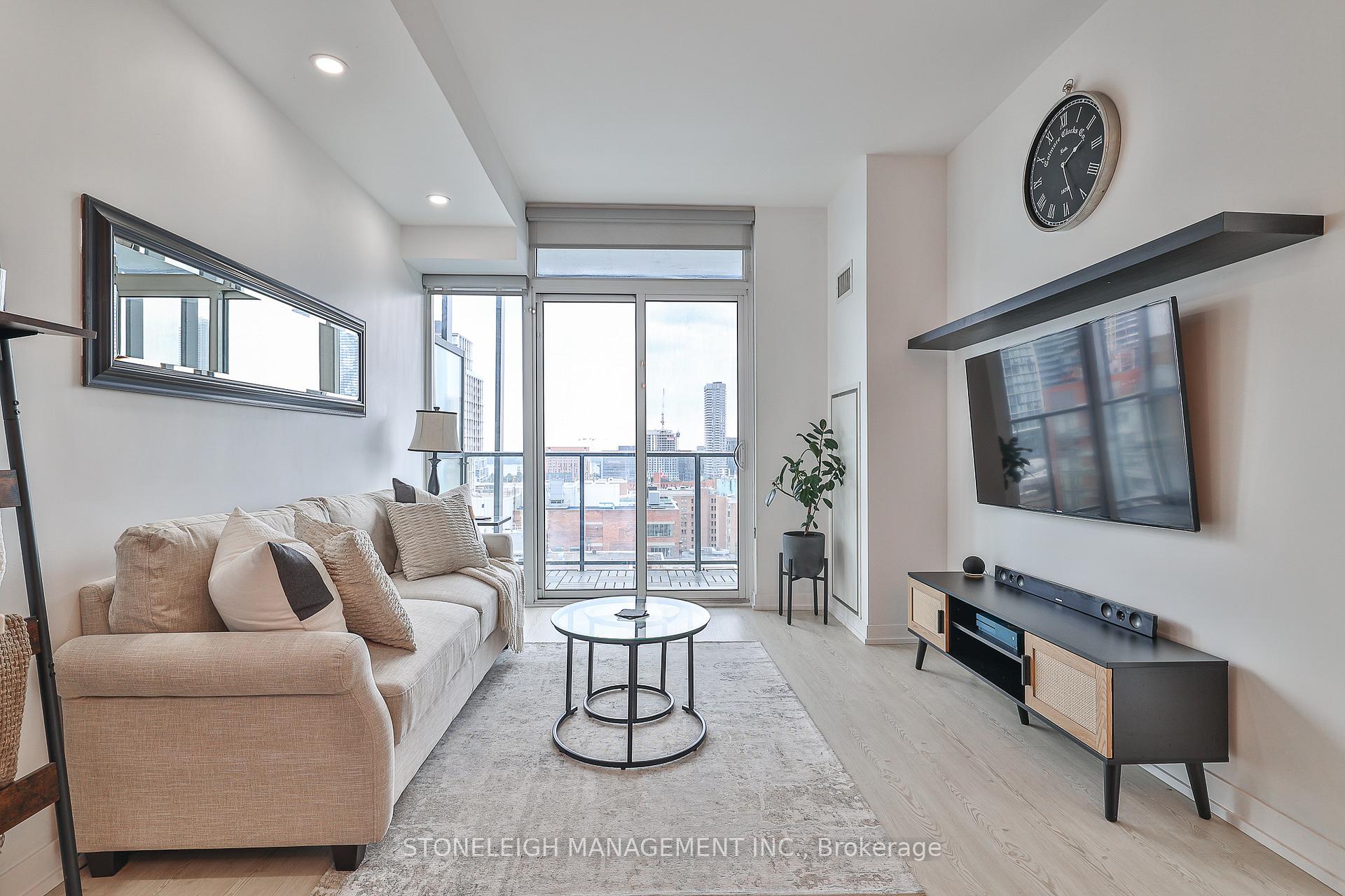 2 Bedrooms Condo at 105 George, Toronto For sale