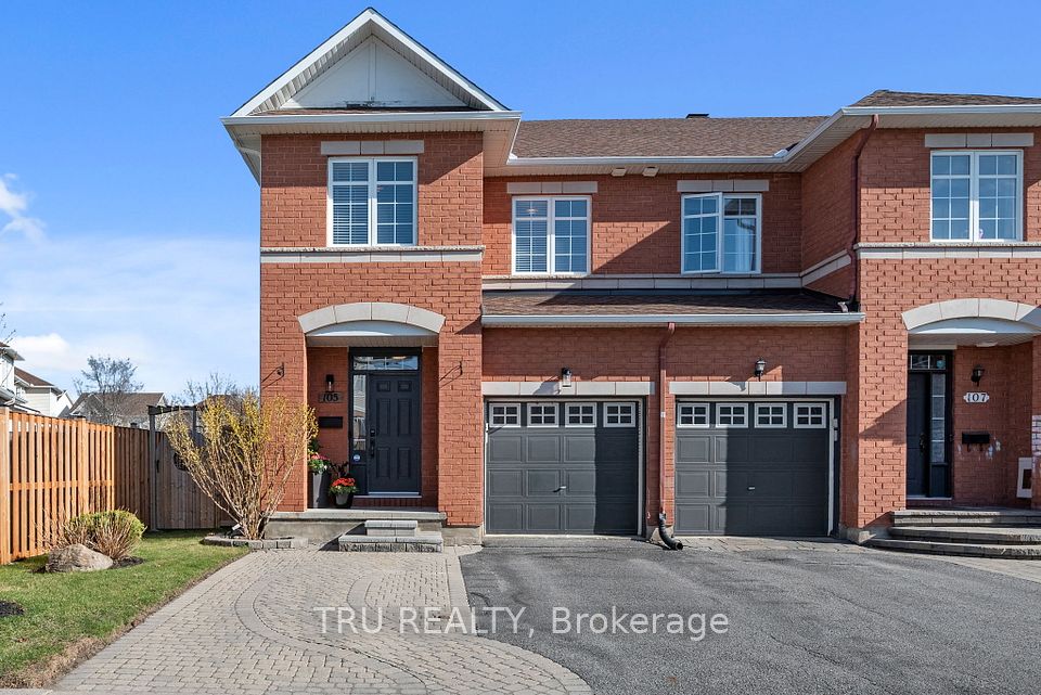 105 Deercroft