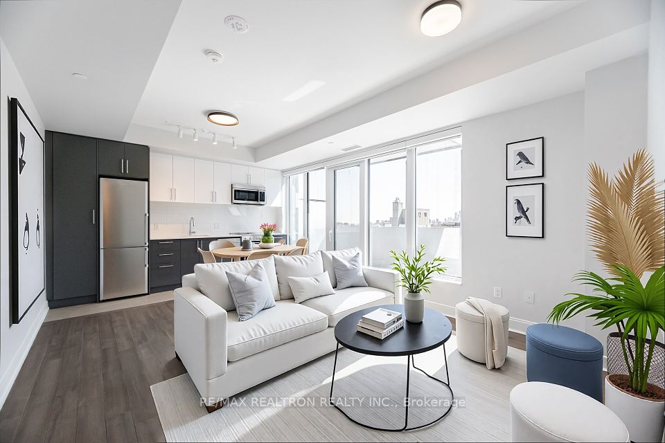 2525 Bathurst