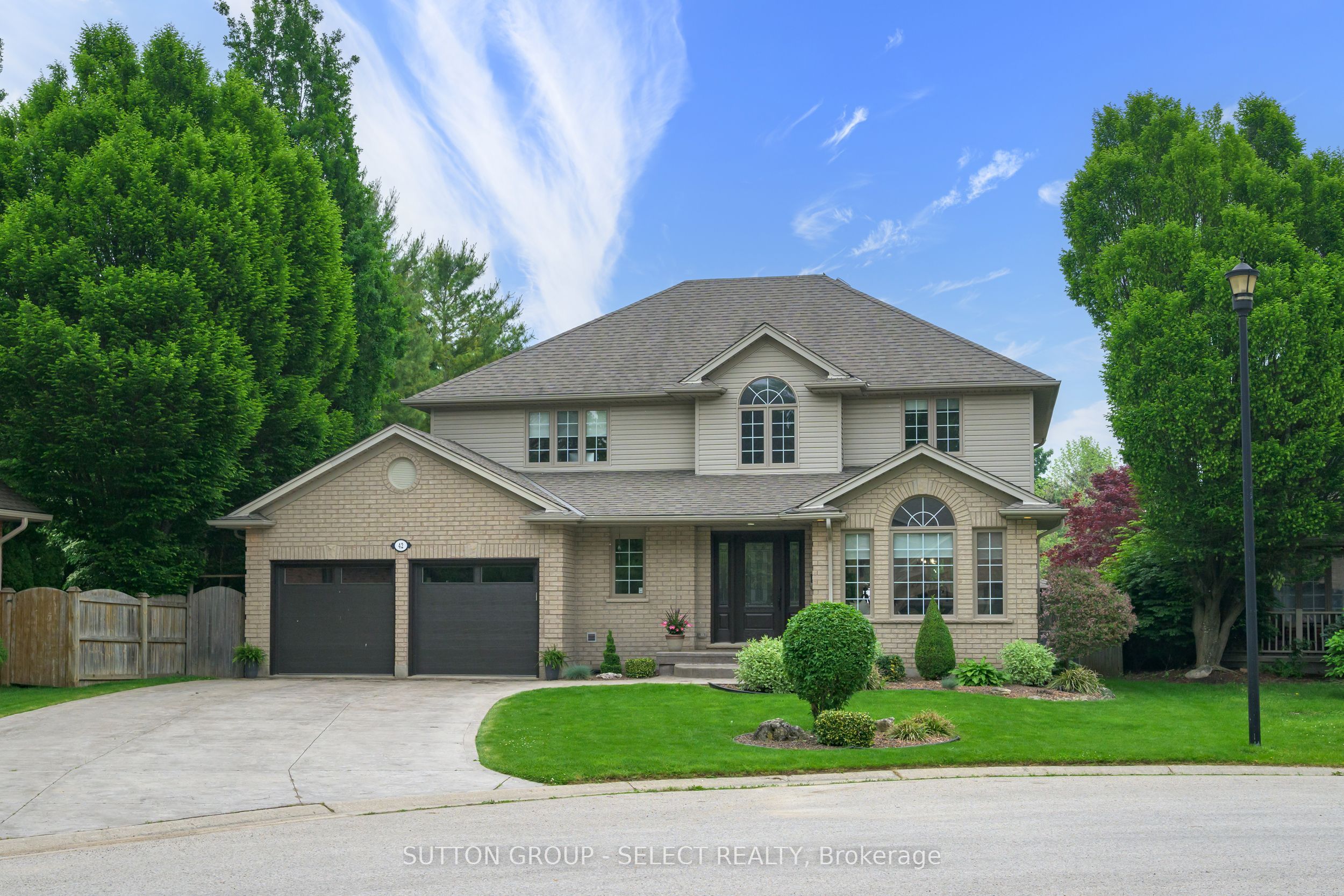 42 Pinebrook Court