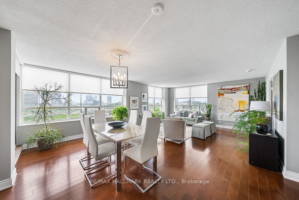 215 Wynford