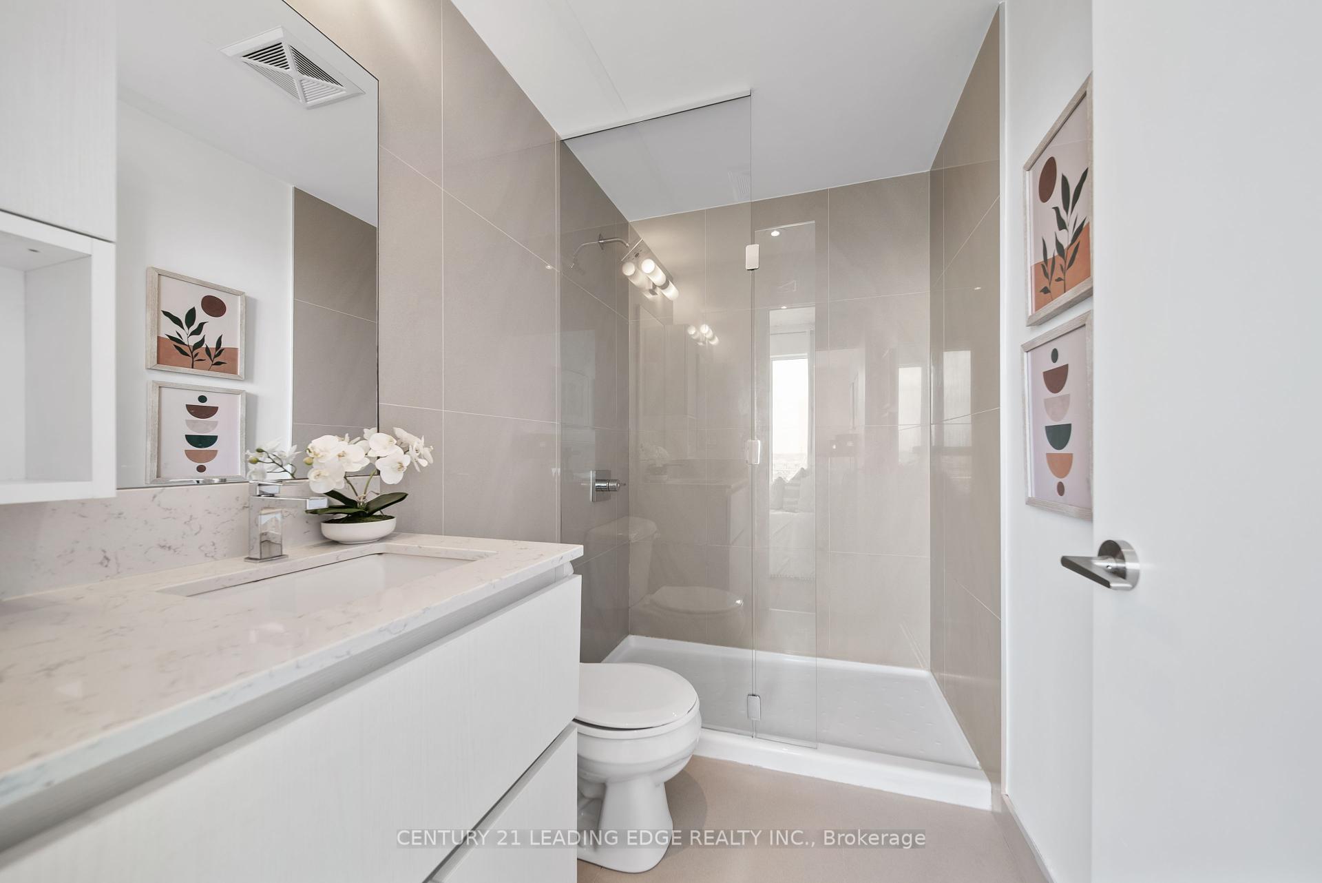 3 Bedrooms Condo at 15 BASEBALL, Toronto For sale
