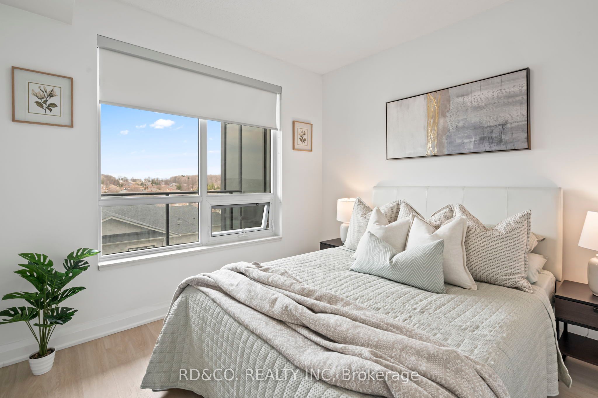 398 Highway 7 Road E, #601