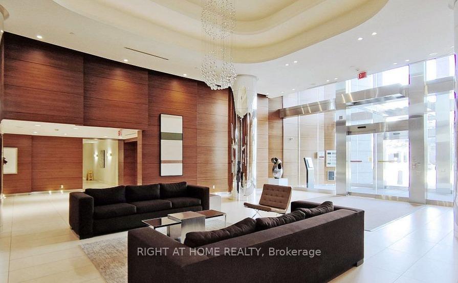 2 Bedrooms Condo at 9 Valhalla Inn, Toronto For sale
