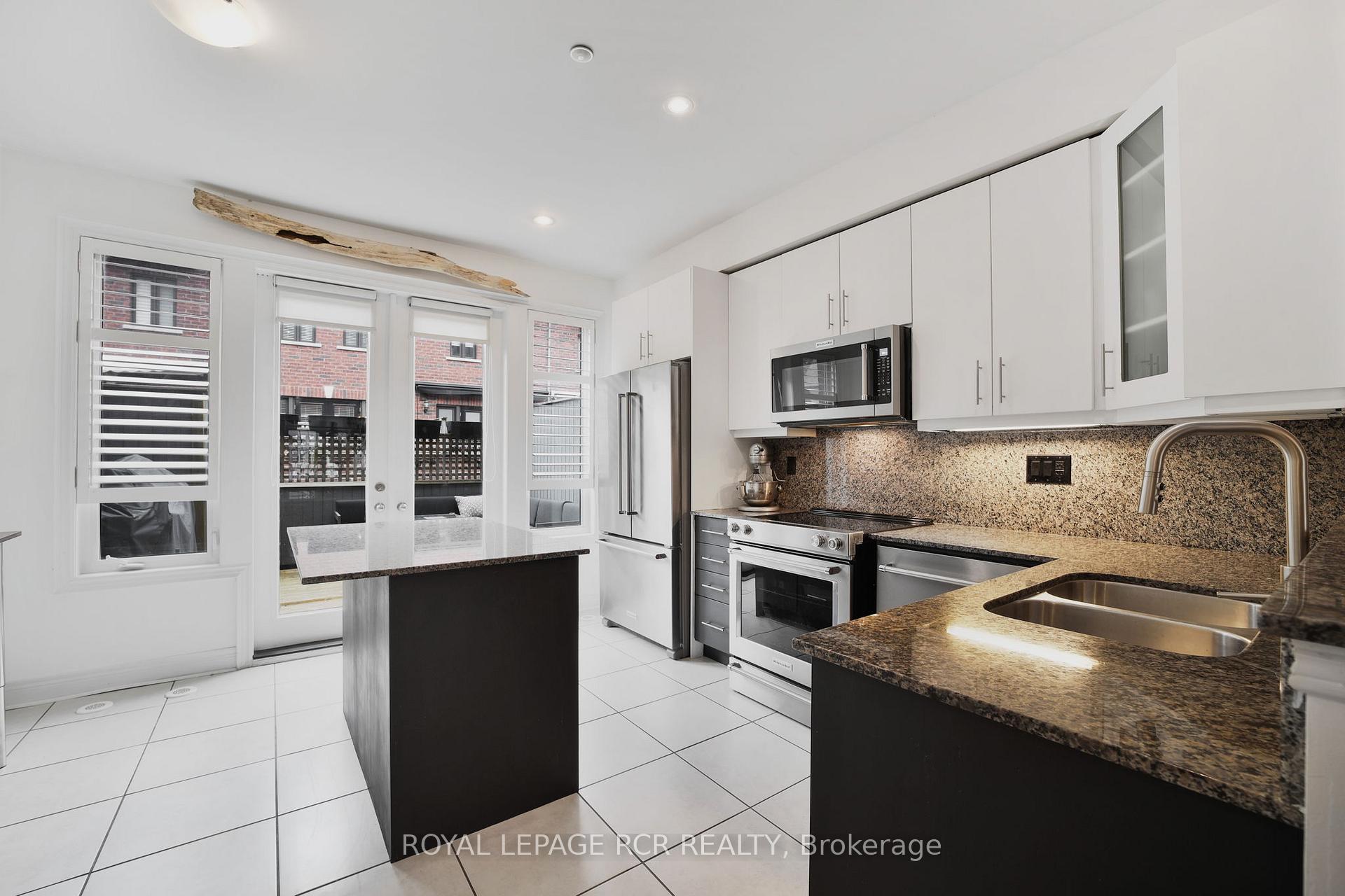 4 Bedrooms Condo at 8343 Kipling, Vaughan For sale