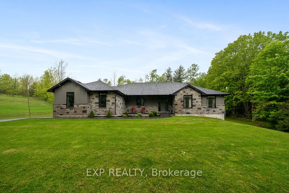 386 Old Shelter Valley