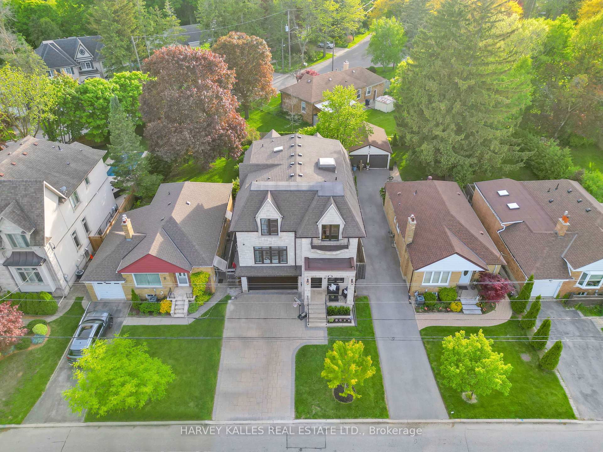 10 Easton Road