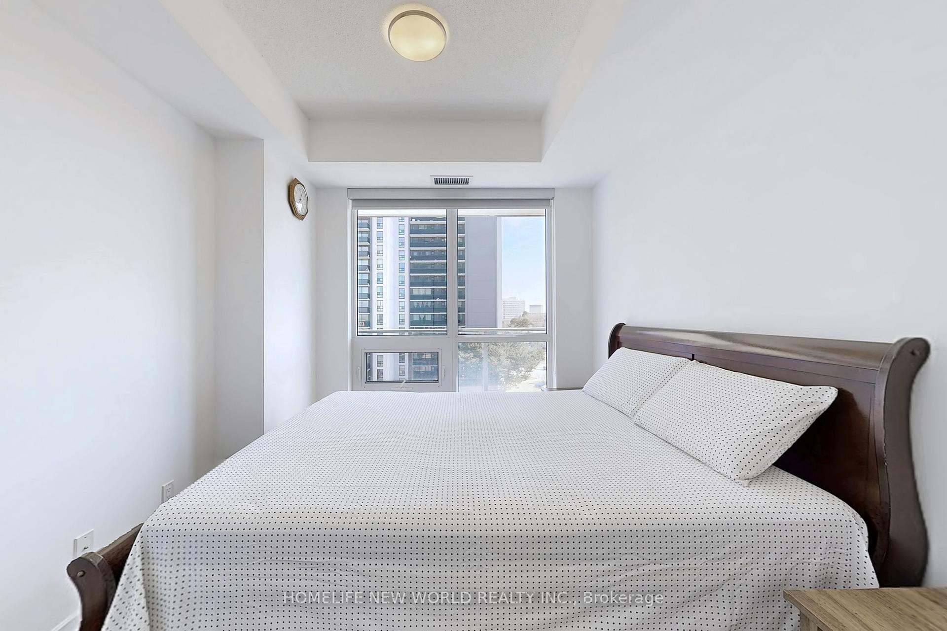 2 Bedrooms Condo at 56 Forest Manor,  Toronto For sale