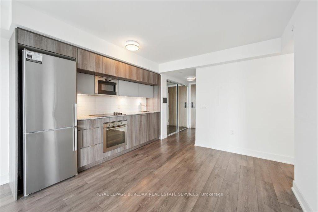 1 Bedroom Condo at 575 Bloor,  Toronto For sale
