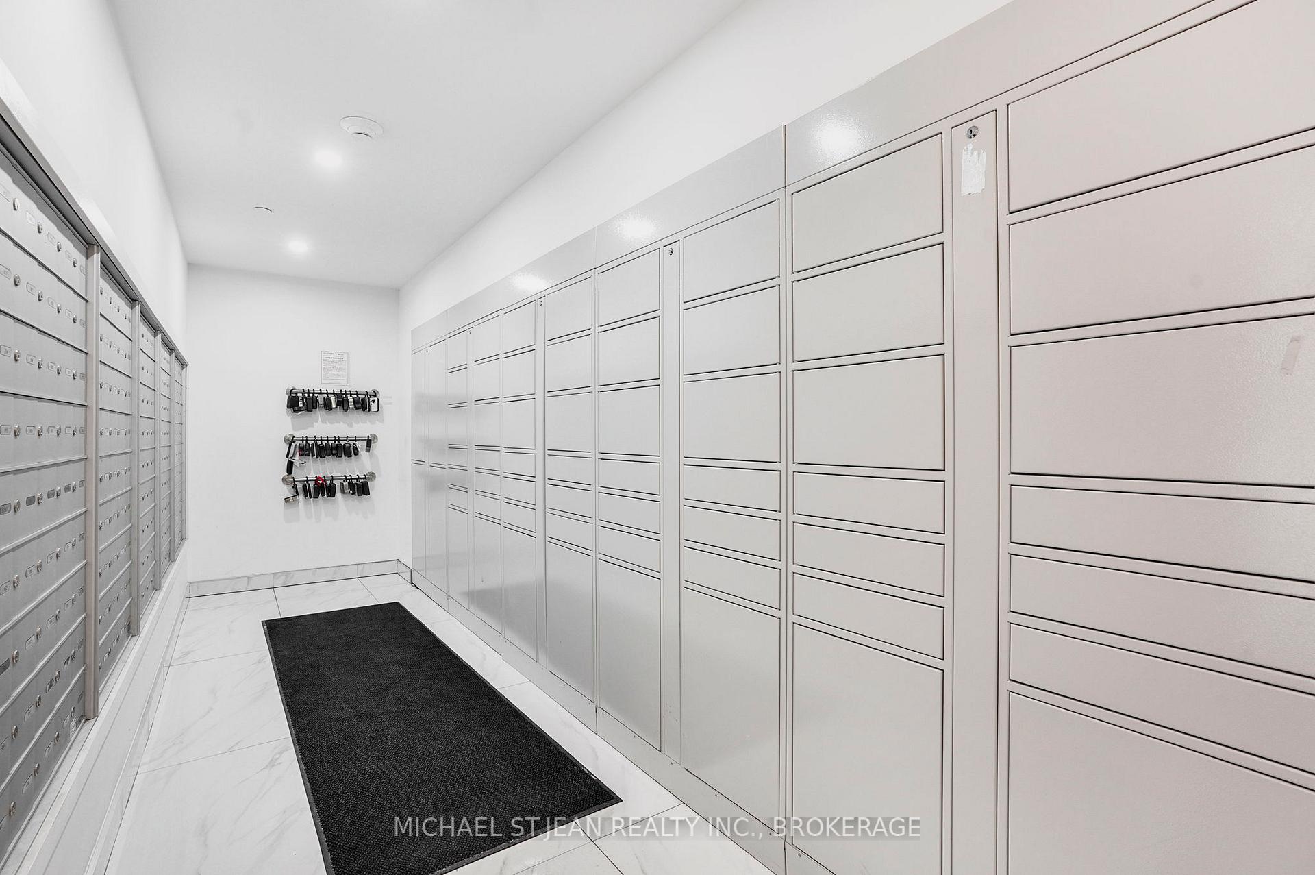 1 Bedroom Condo at 15 Queen,  Hamilton For sale