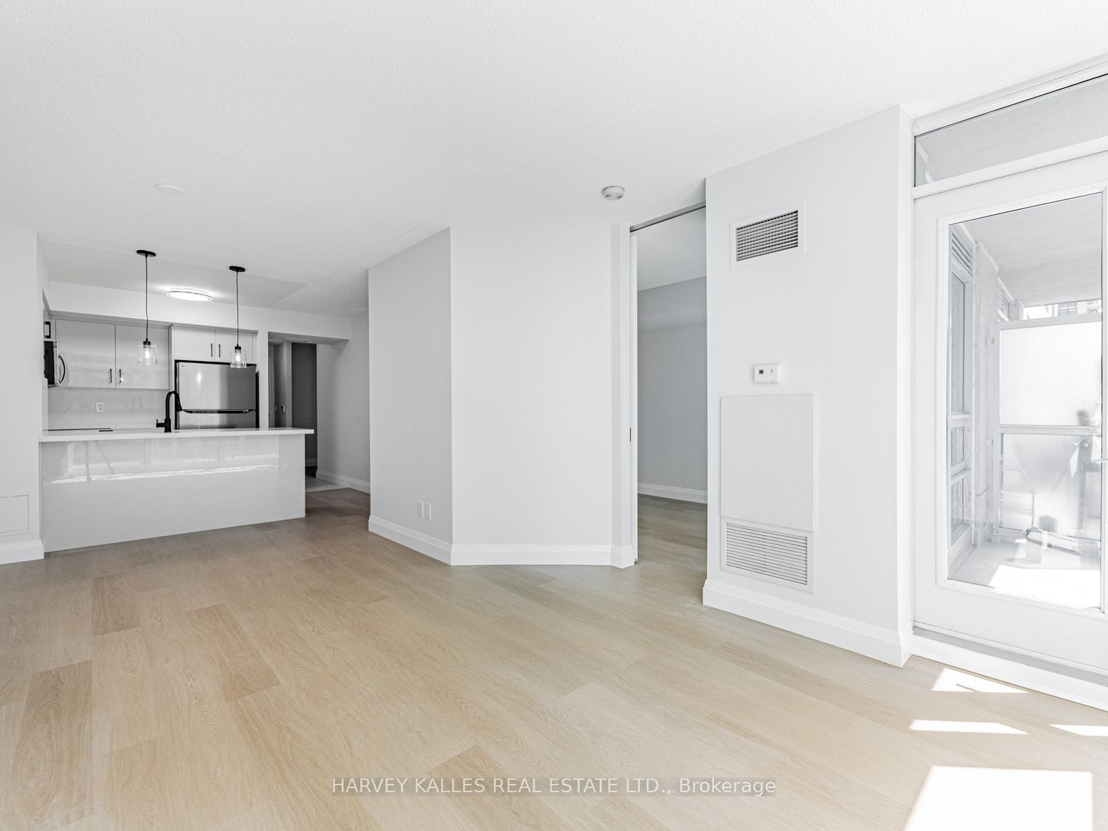 18 Yonge Street, #3013