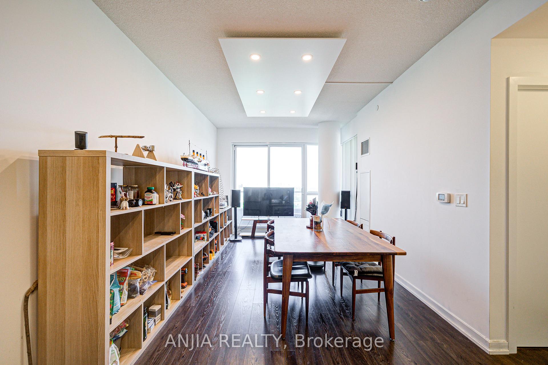 2 Bedrooms Condo at 50 Forest Manor, Toronto For sale