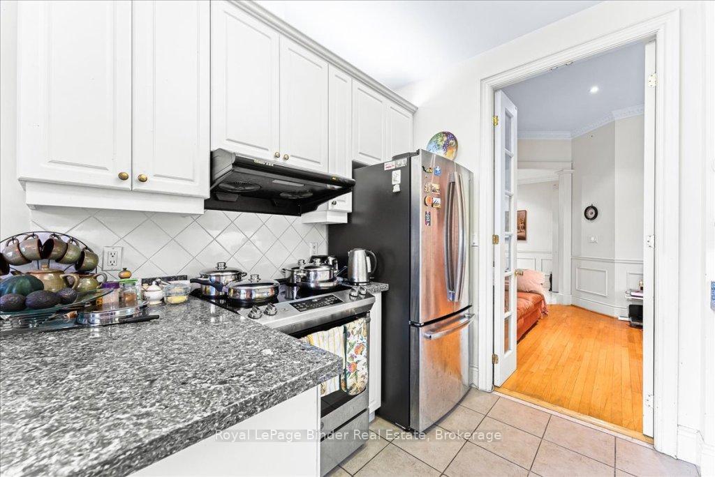 3 Bedrooms Condo at 88 Grandview,  Toronto For sale