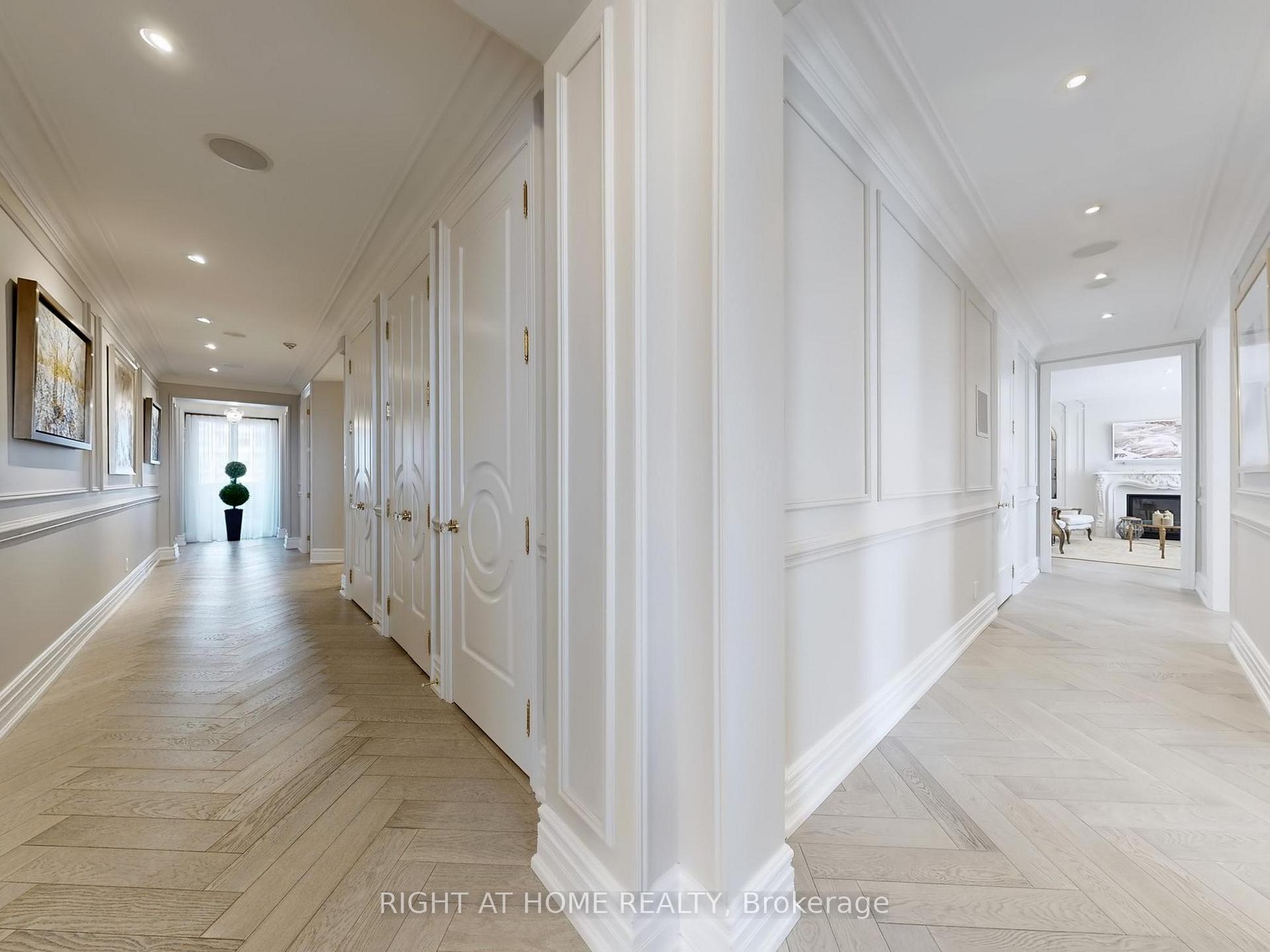 2 Bedrooms Condo at 2287 Lake Shore, Toronto For sale