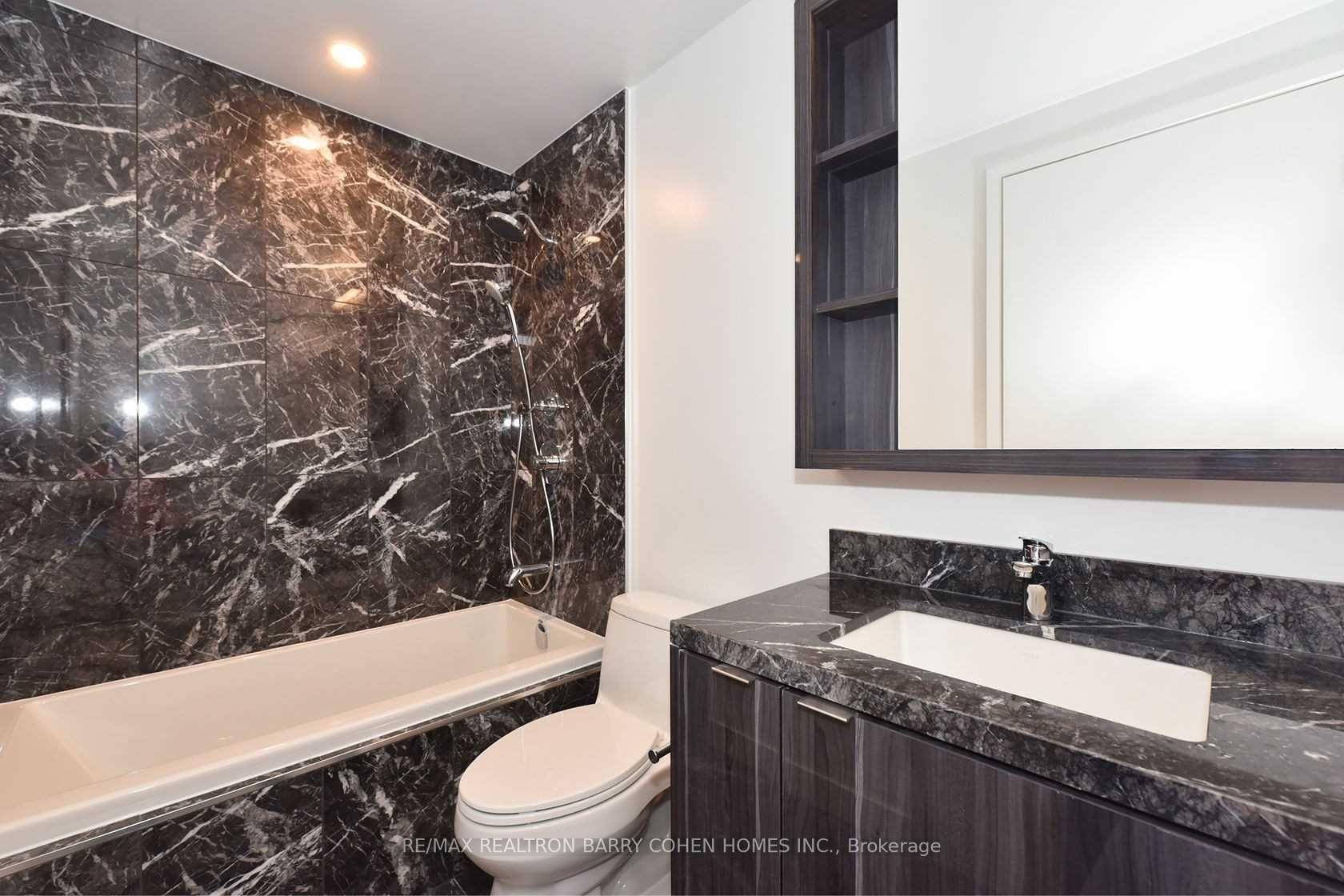 3 Bedrooms Condo at 115 Blue Jays, Toronto For sale